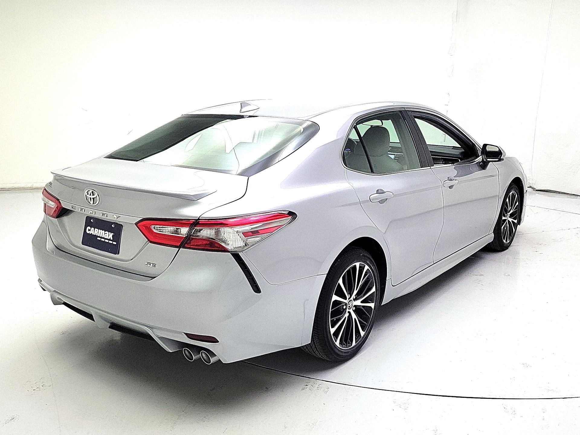 Thumbnail: 2019 Toyota Camry - 5