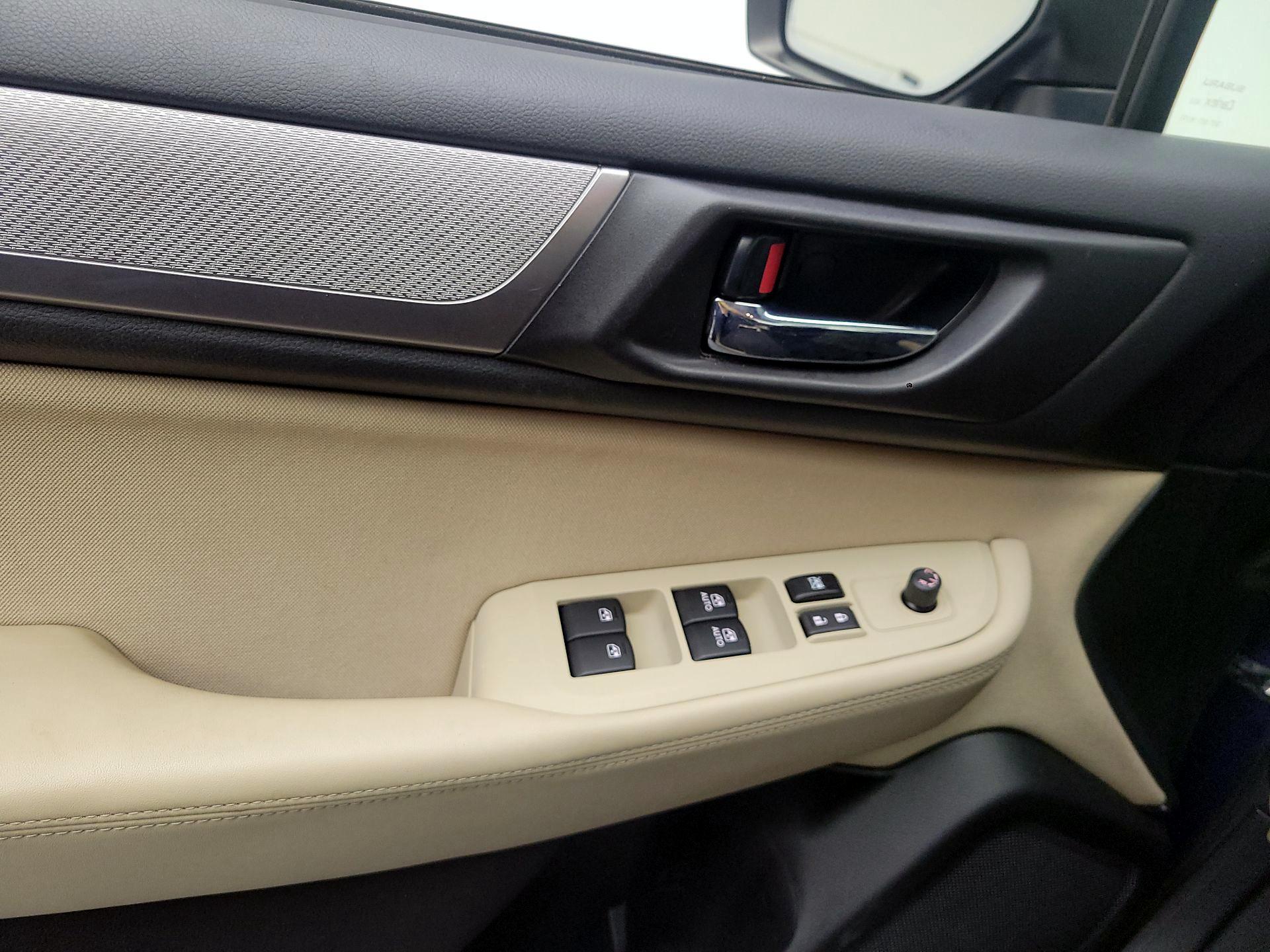 Thumbnail: 2015 Subaru Outback - 10