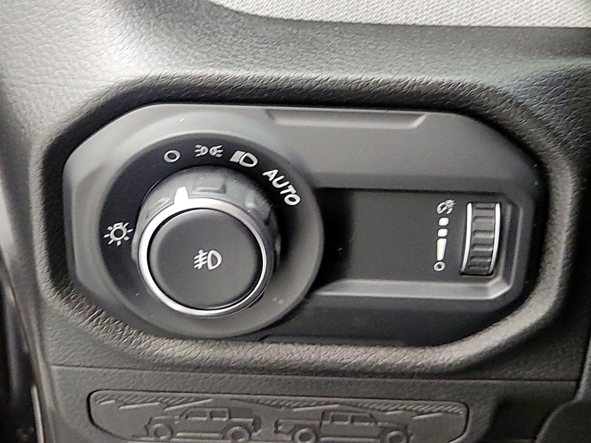 Thumbnail: 2024 Jeep Wrangler - 11