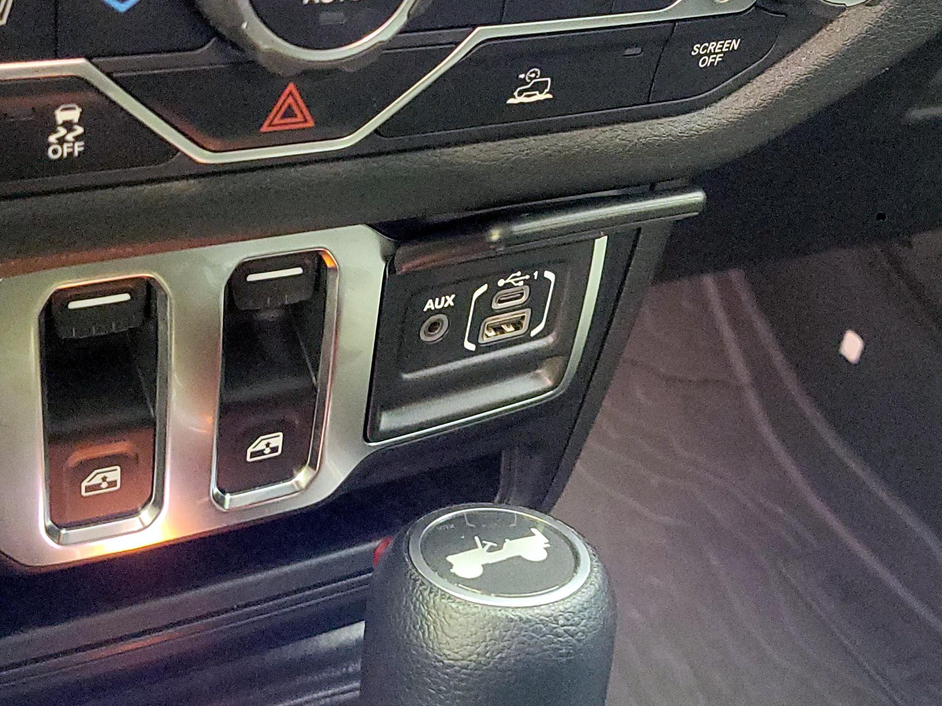 Thumbnail: 2024 Jeep Wrangler - 16