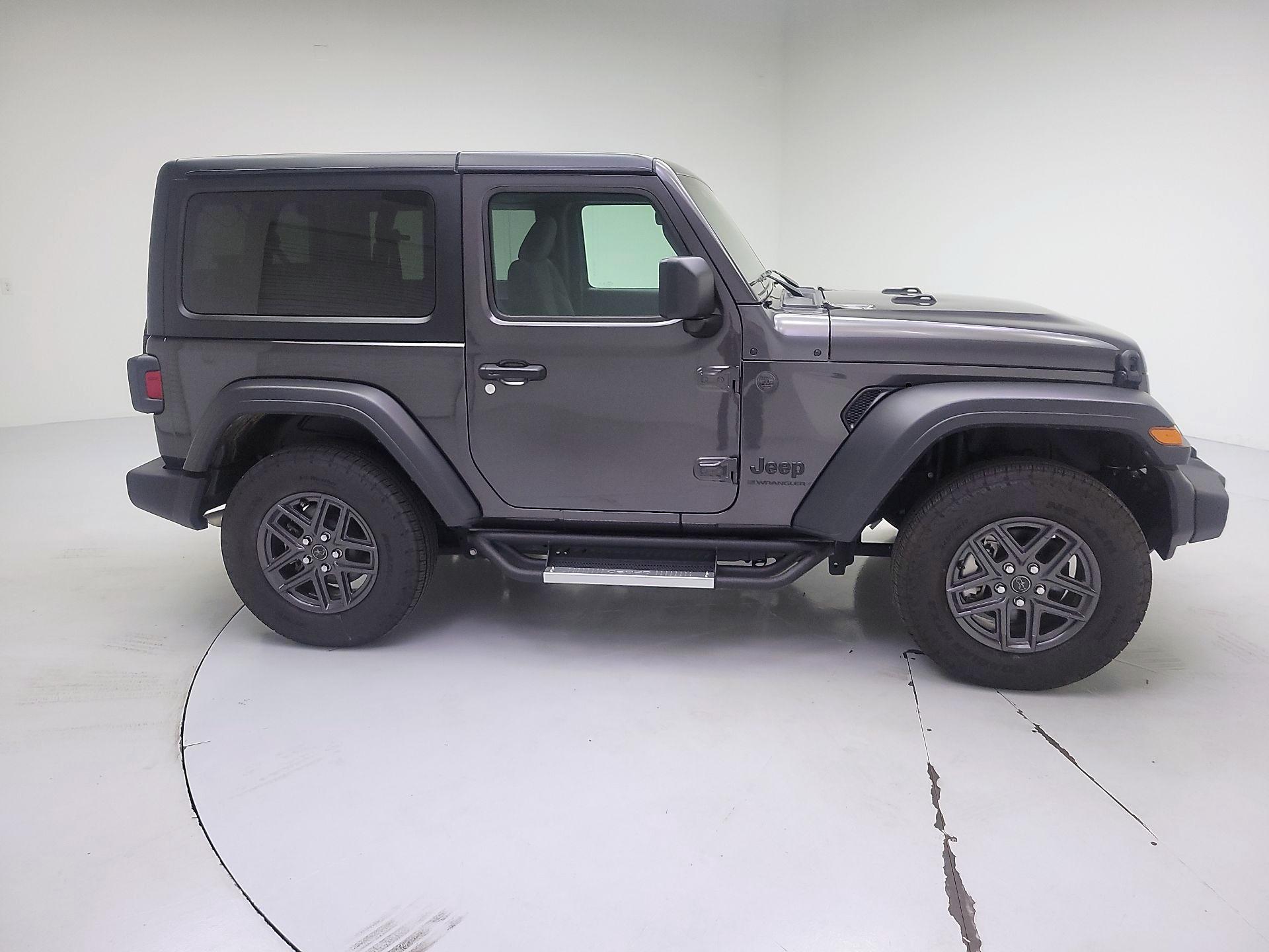 Thumbnail: 2024 Jeep Wrangler - 4