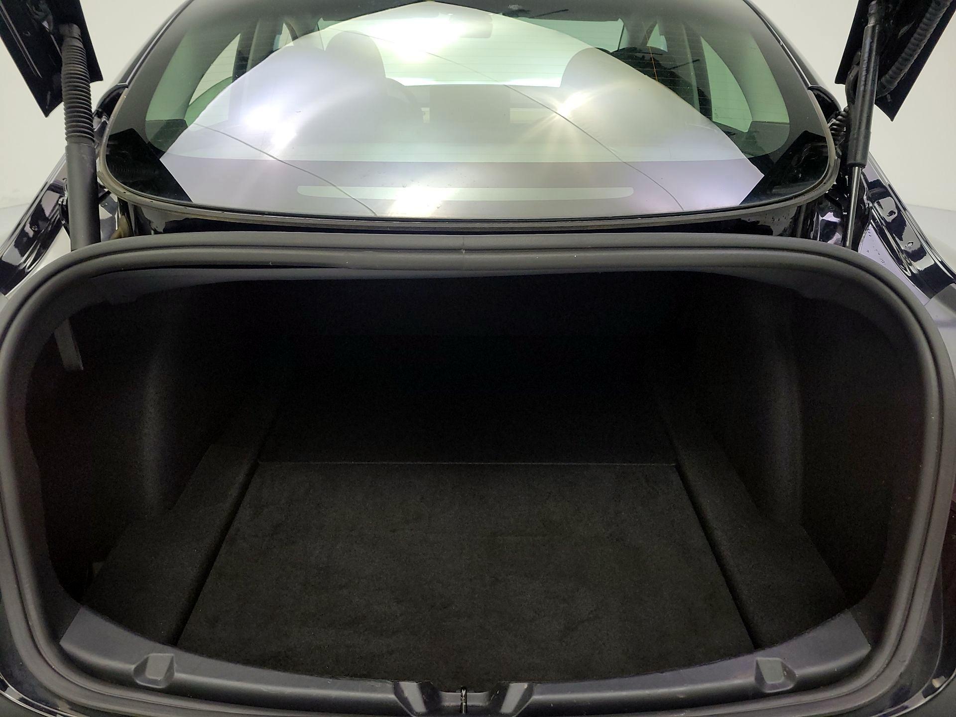 Thumbnail: 2023 Tesla Model 3 - 19
