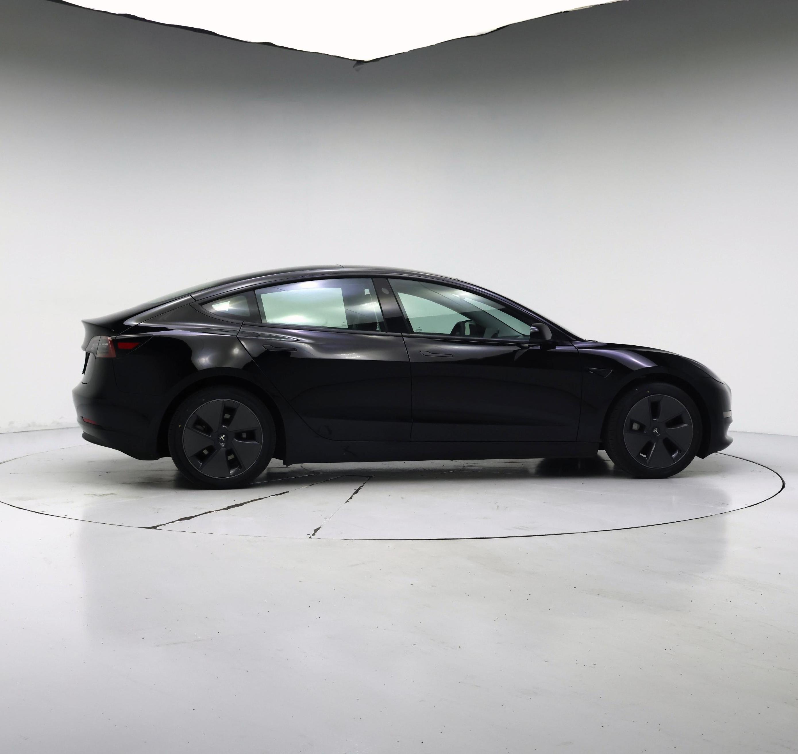 Thumbnail: 2023 Tesla Model 3 - 7