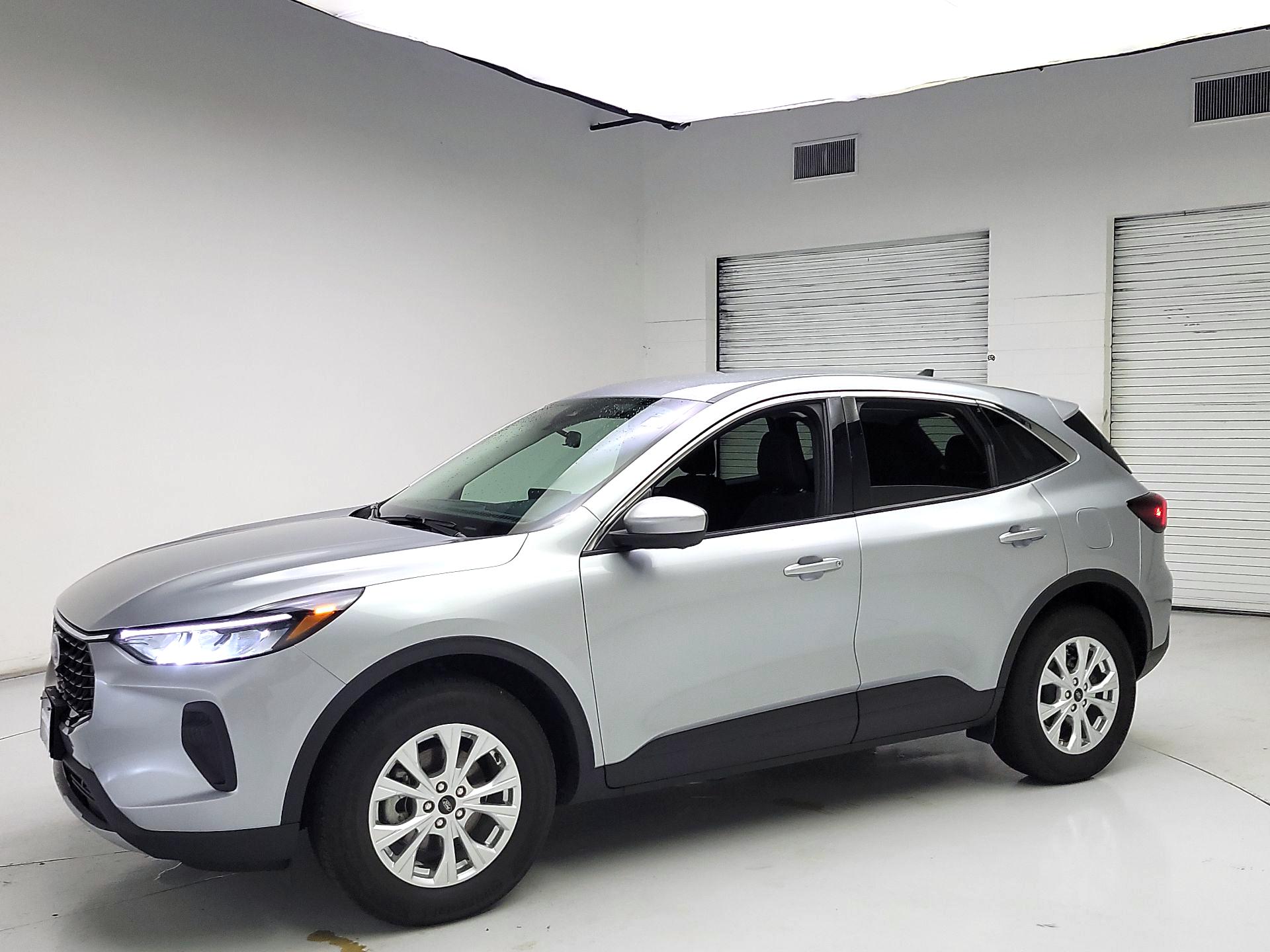 Thumbnail: 2024 Ford Escape - 3