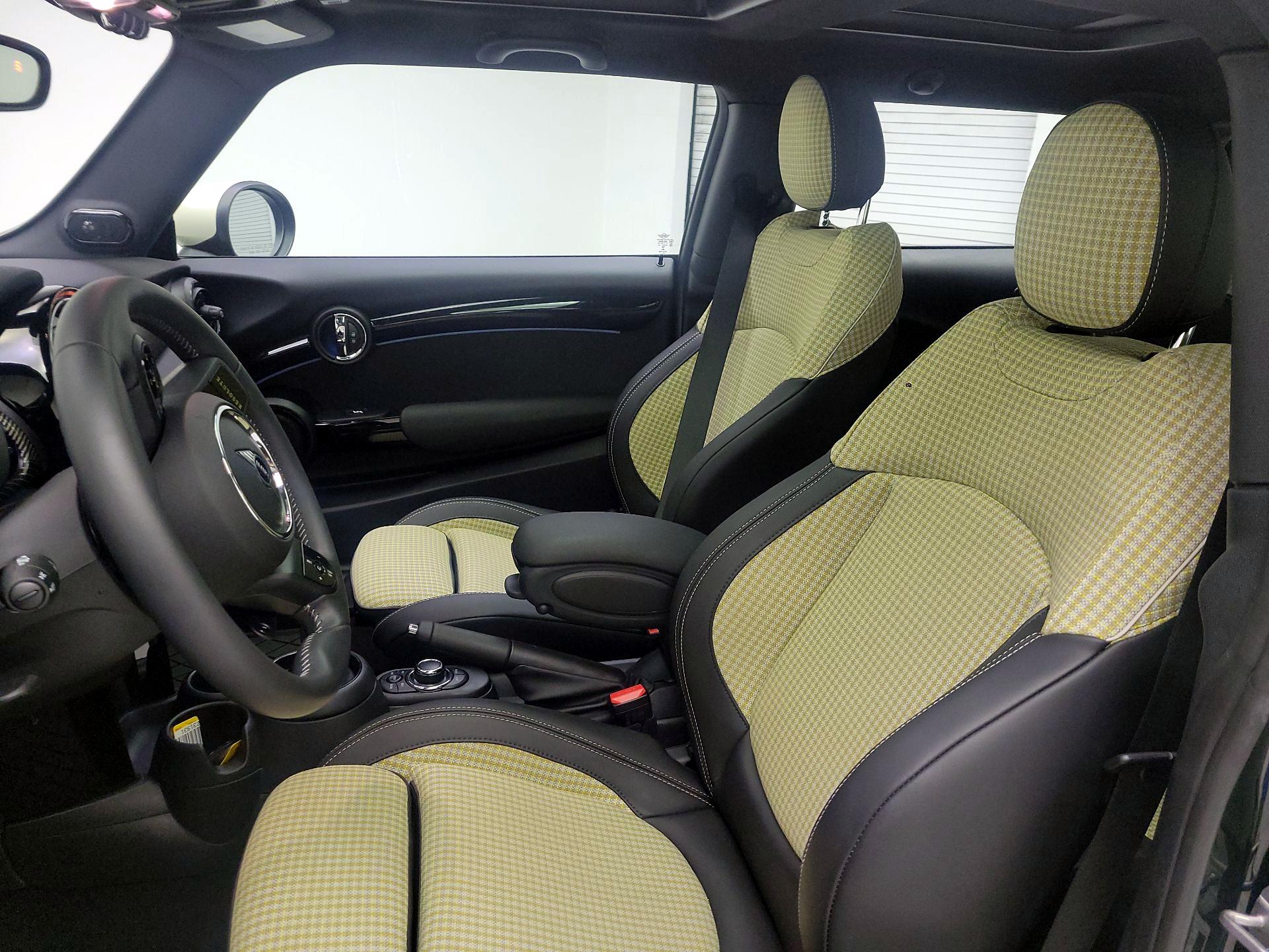 Thumbnail: 2023 MINI Cooper Hardtop - 9