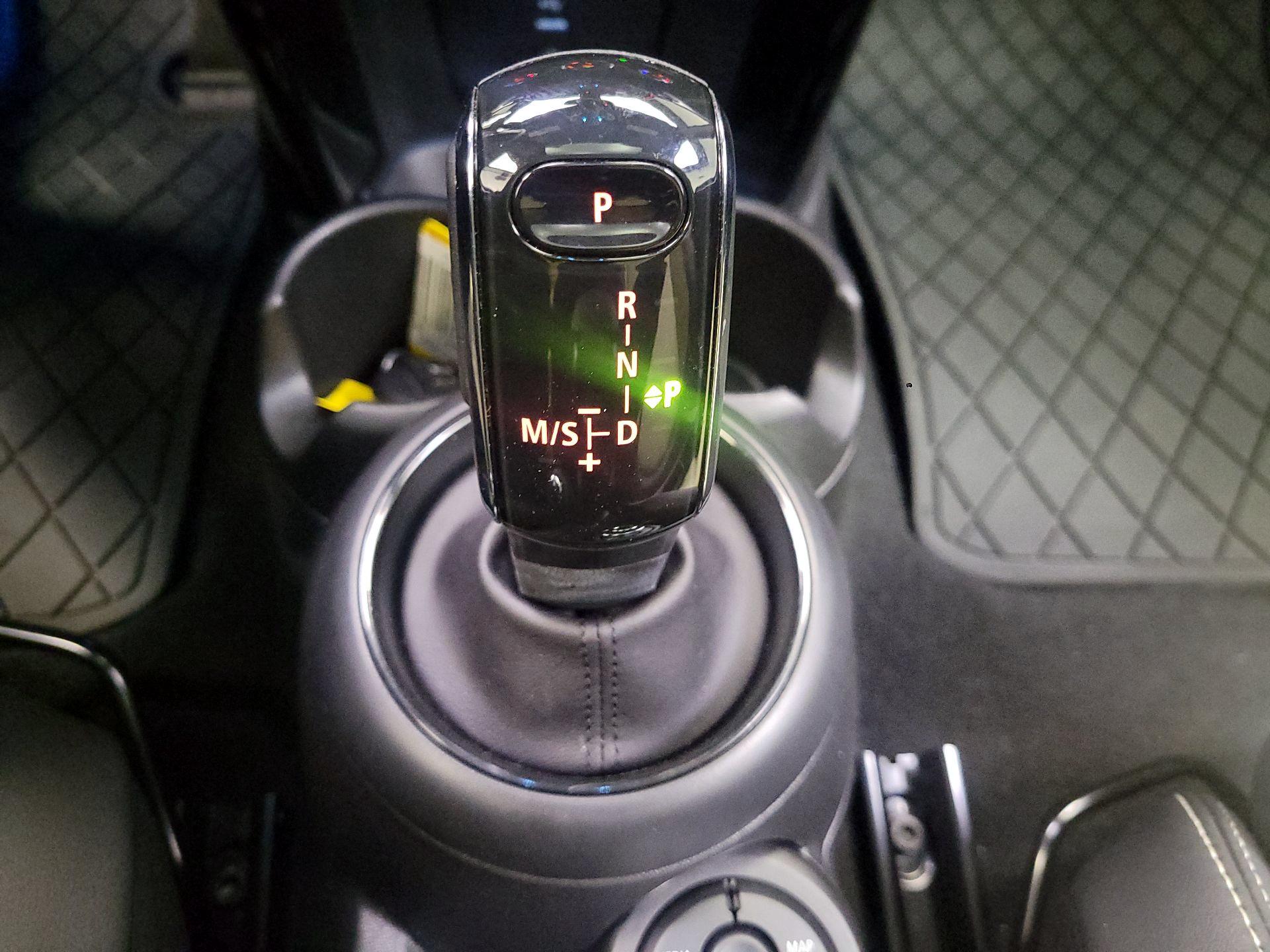 Thumbnail: 2023 MINI Cooper Hardtop - 16