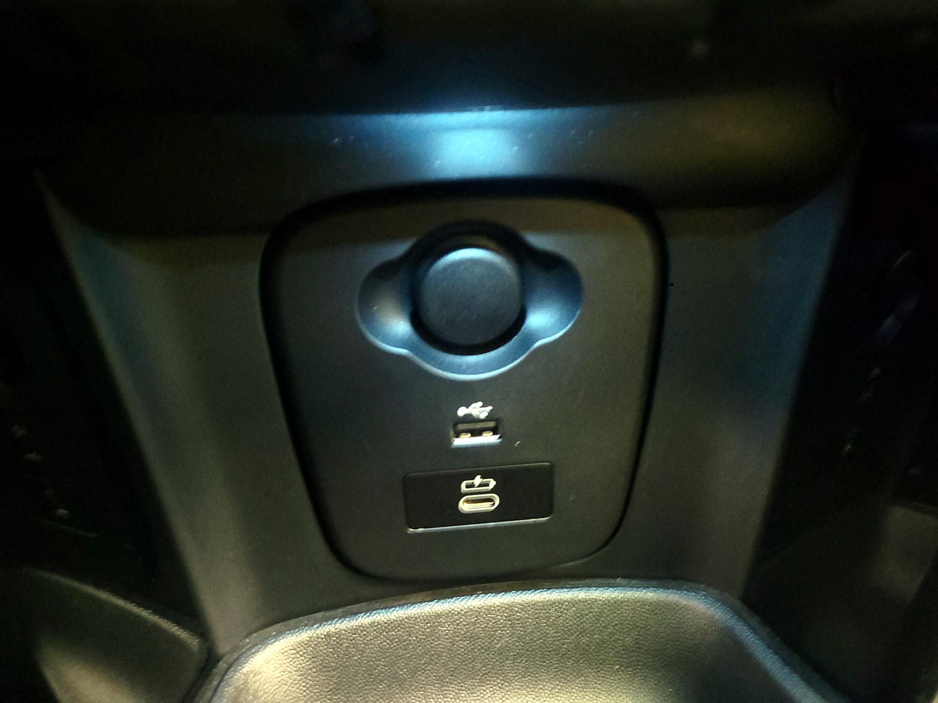 Thumbnail: 2023 MINI Cooper Hardtop - 17