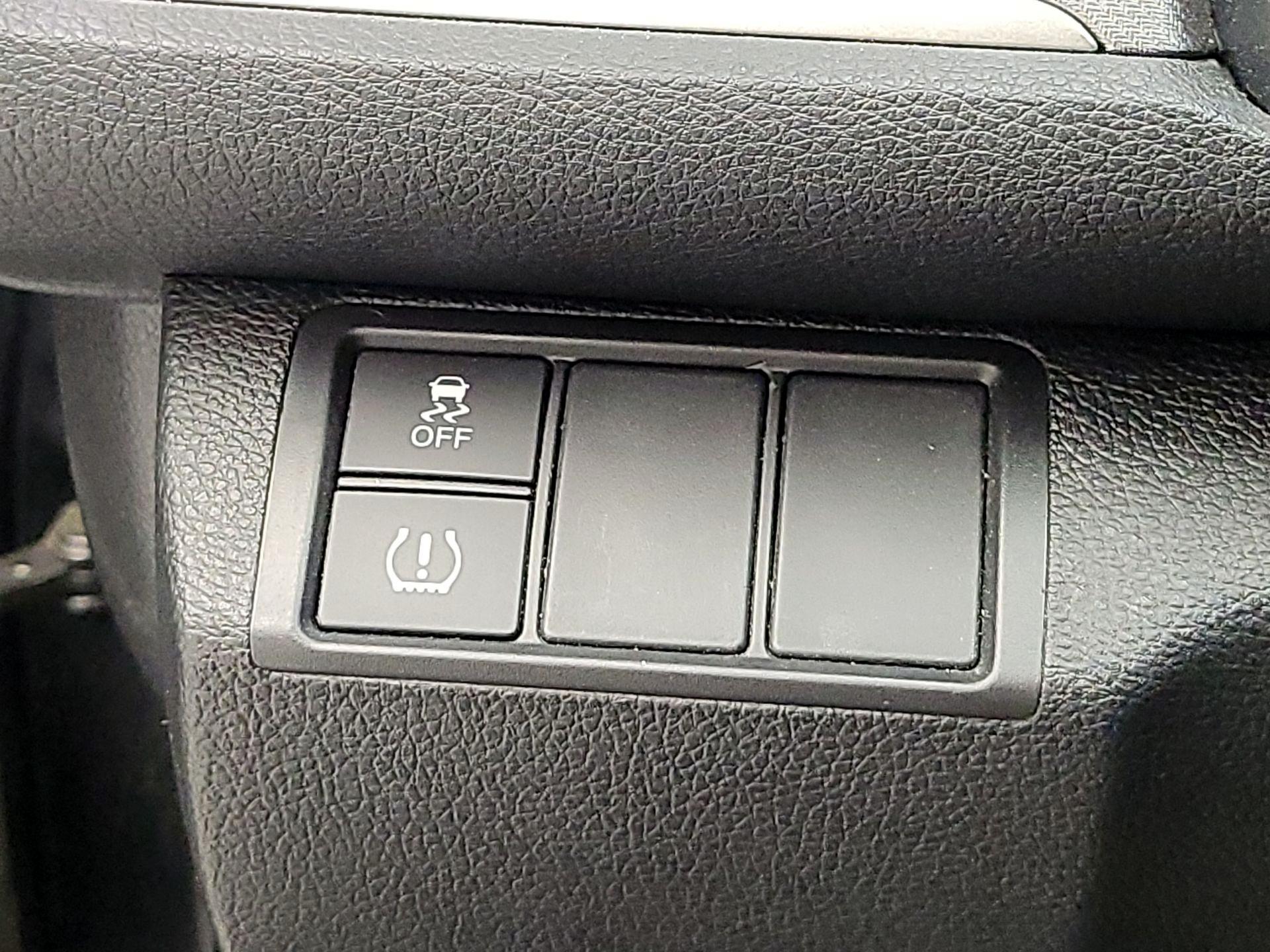 Thumbnail: 2016 Honda Civic - 11