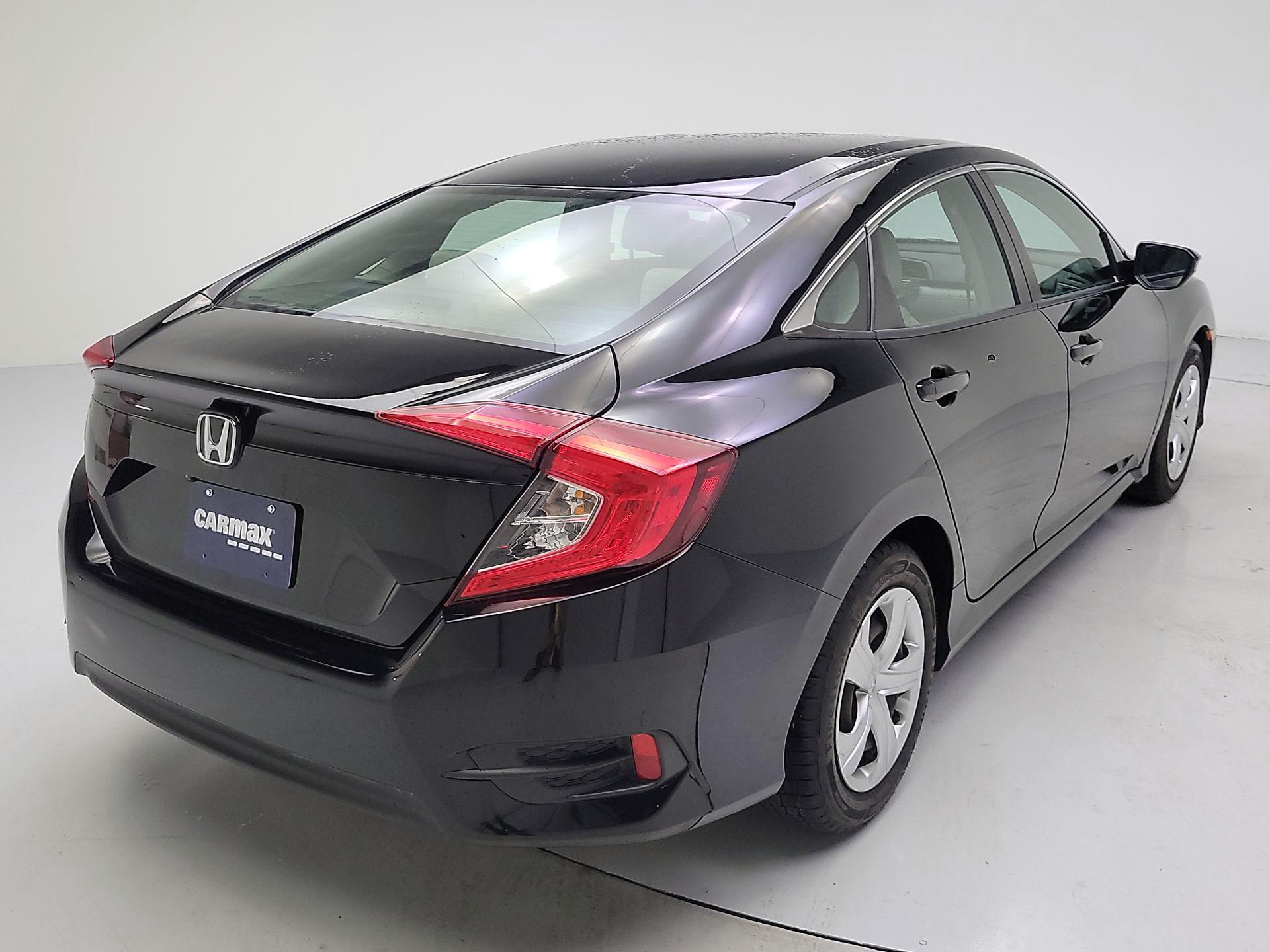 Thumbnail: 2016 Honda Civic - 5