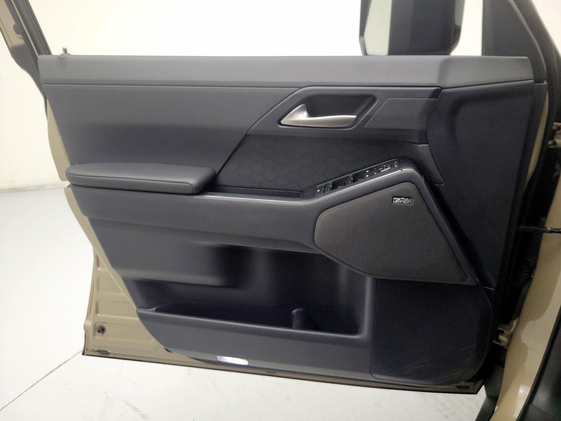 Thumbnail: 2024 Lexus GX - 10