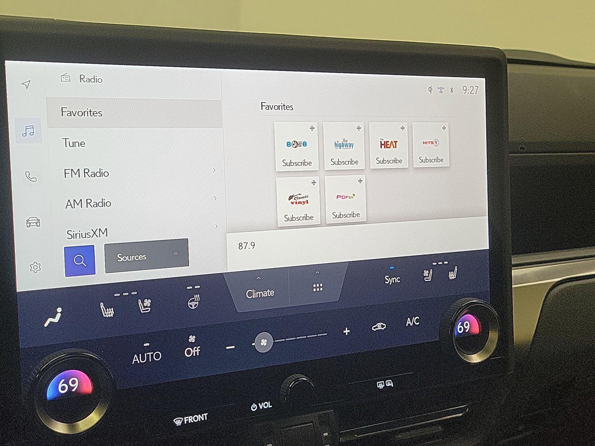 Thumbnail: 2024 Lexus GX - 14