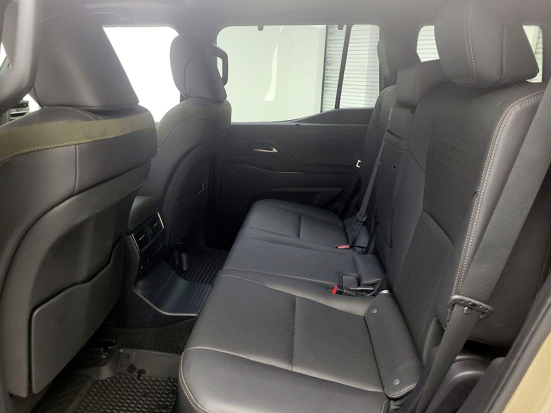 Thumbnail: 2024 Lexus GX - 19