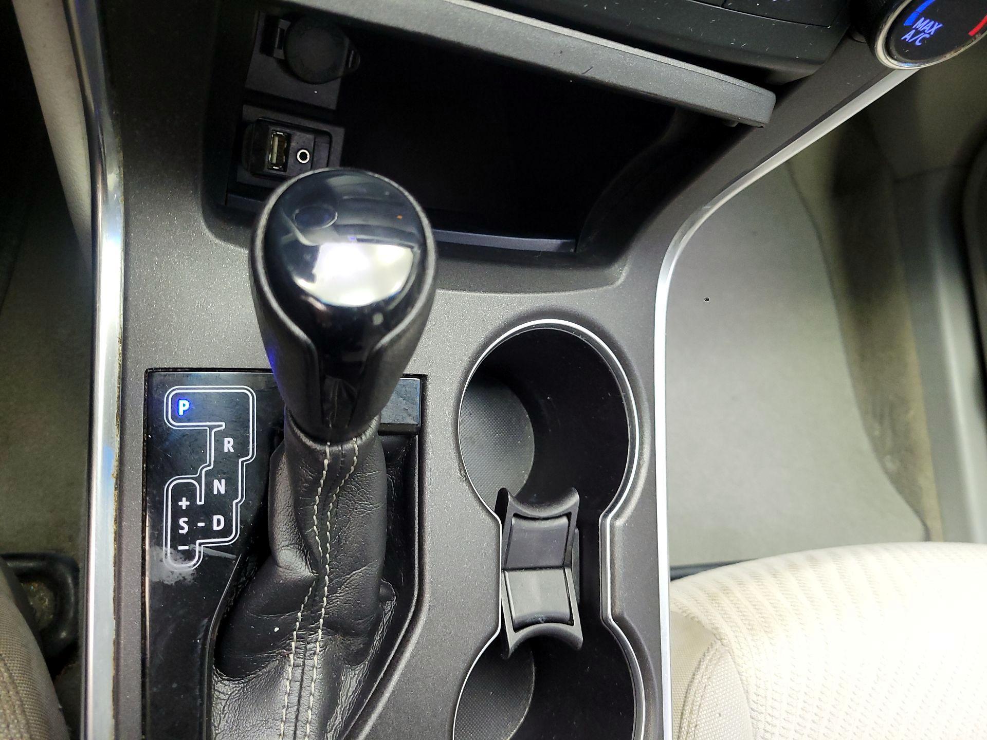 Thumbnail: 2016 Toyota Camry - 15
