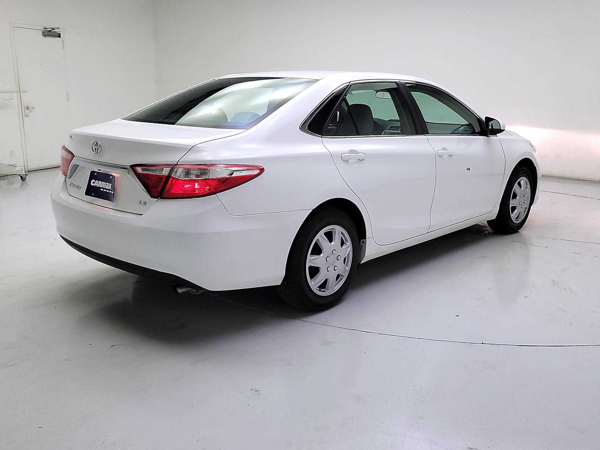 Thumbnail: 2016 Toyota Camry - 5