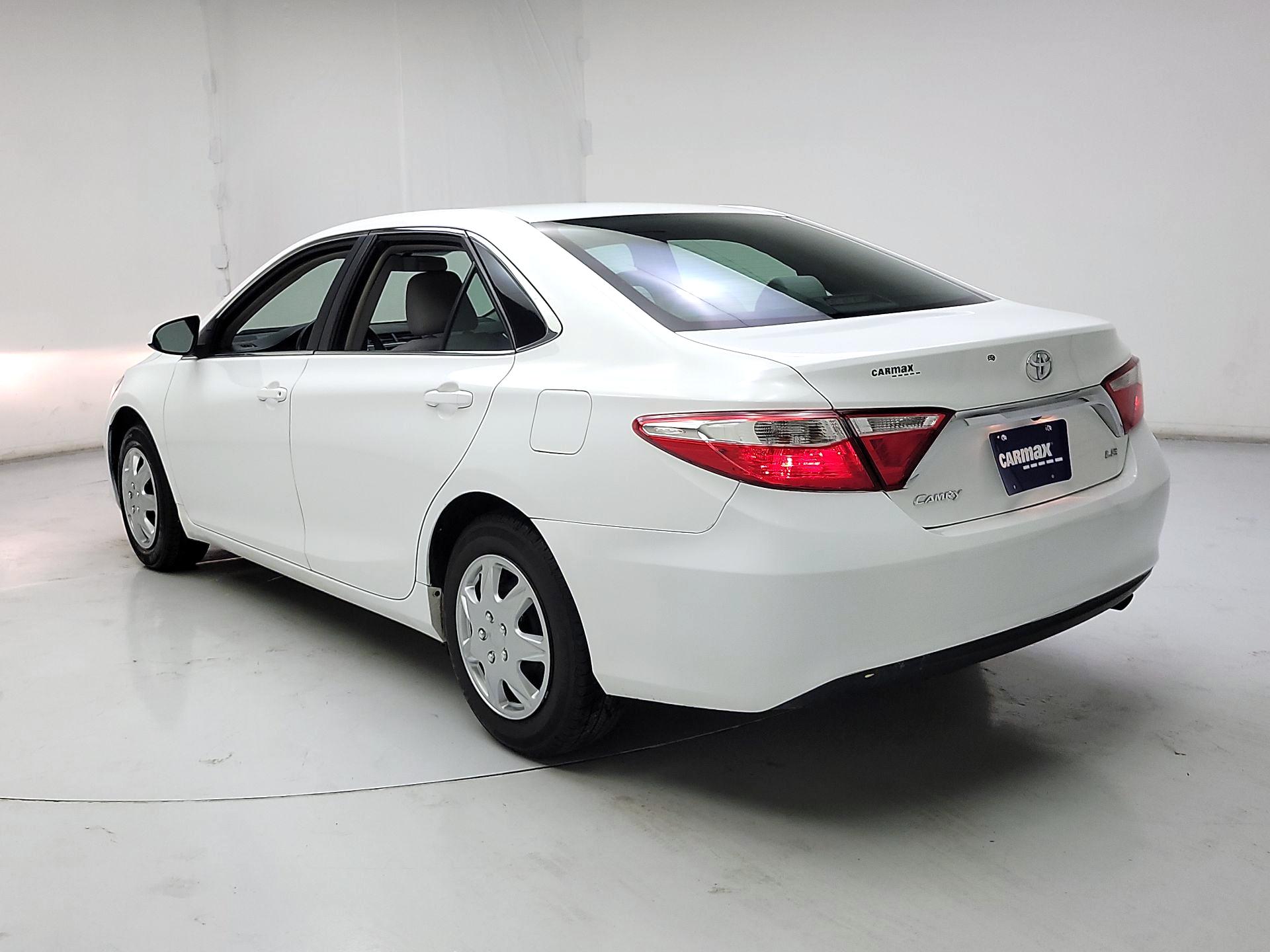 Thumbnail: 2016 Toyota Camry - 7