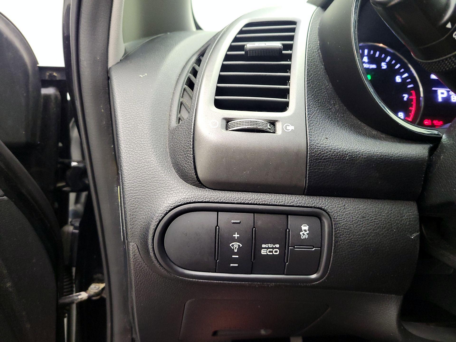 Thumbnail: 2014 Kia Forte - 11