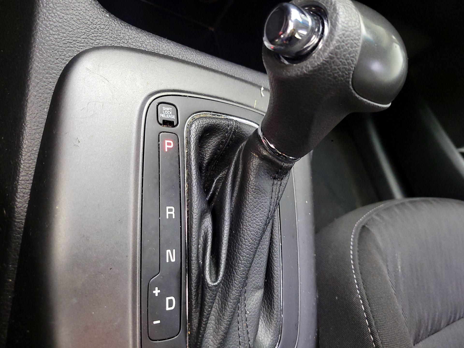 Thumbnail: 2014 Kia Forte - 14