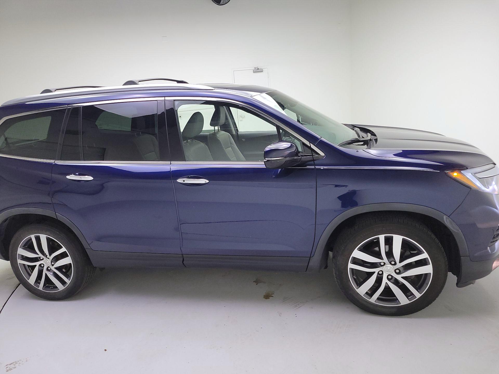 Thumbnail: 2018 Honda Pilot - 4