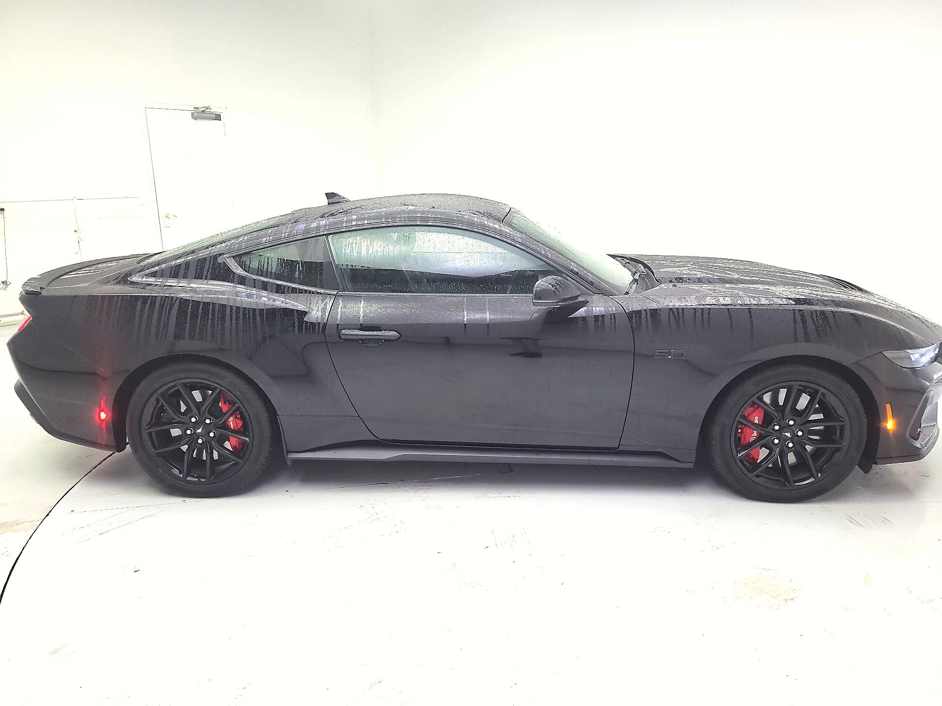 Thumbnail: 2025 Ford Mustang - 4