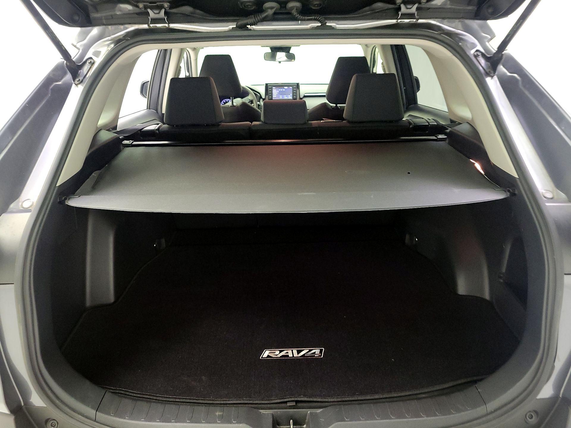 Thumbnail: 2019 Toyota RAV4 - 18