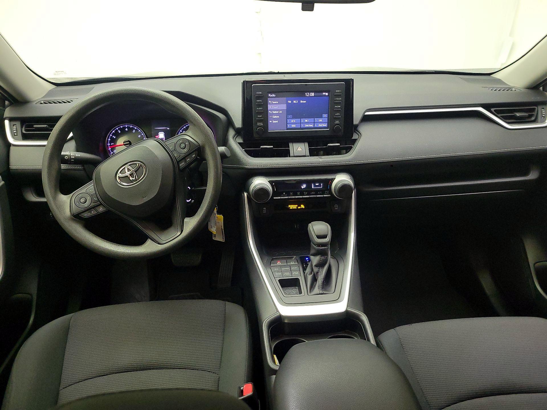 Thumbnail: 2019 Toyota RAV4 - 8