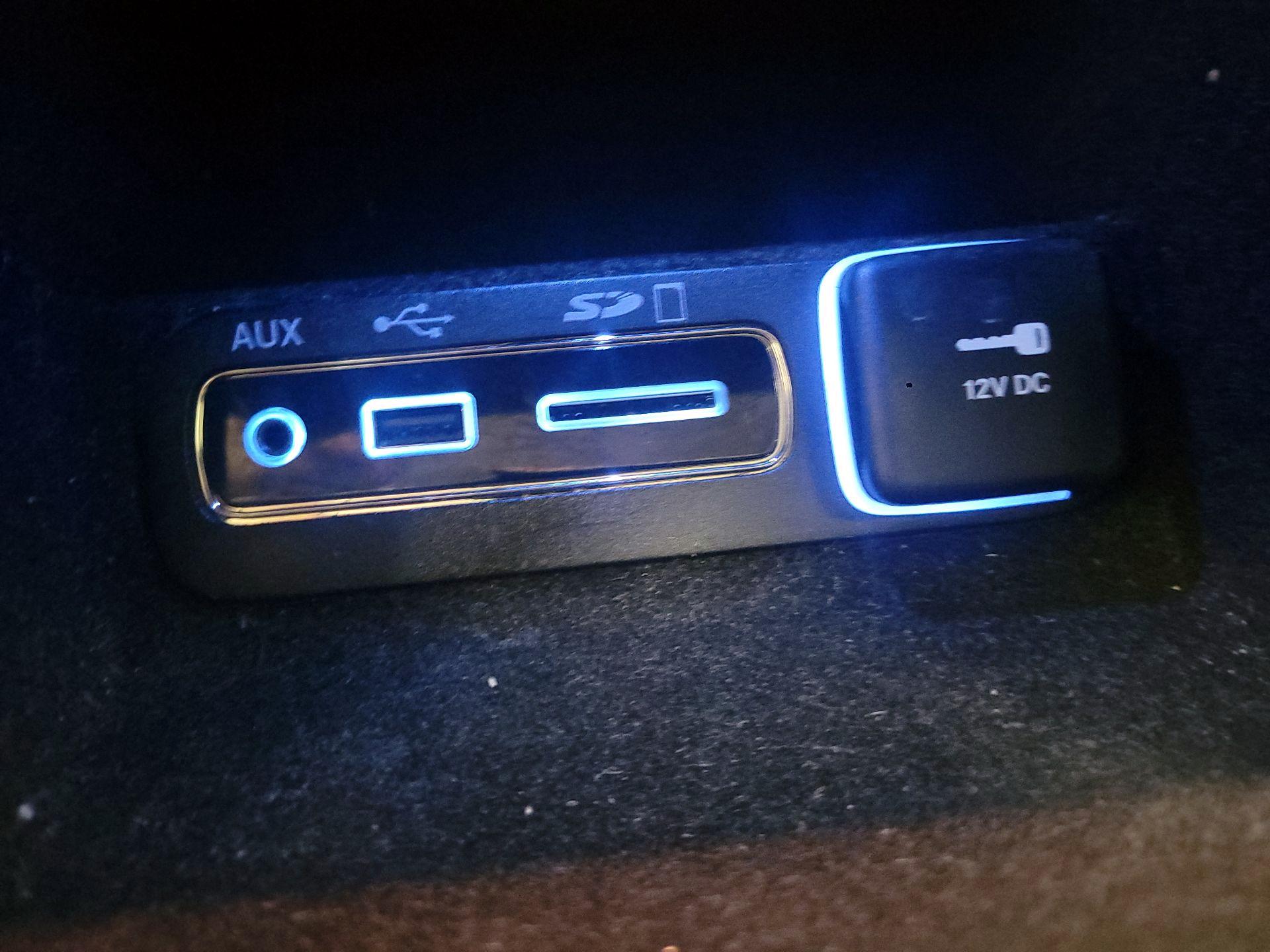 Thumbnail: 2017 Jeep Grand Cherokee - 17