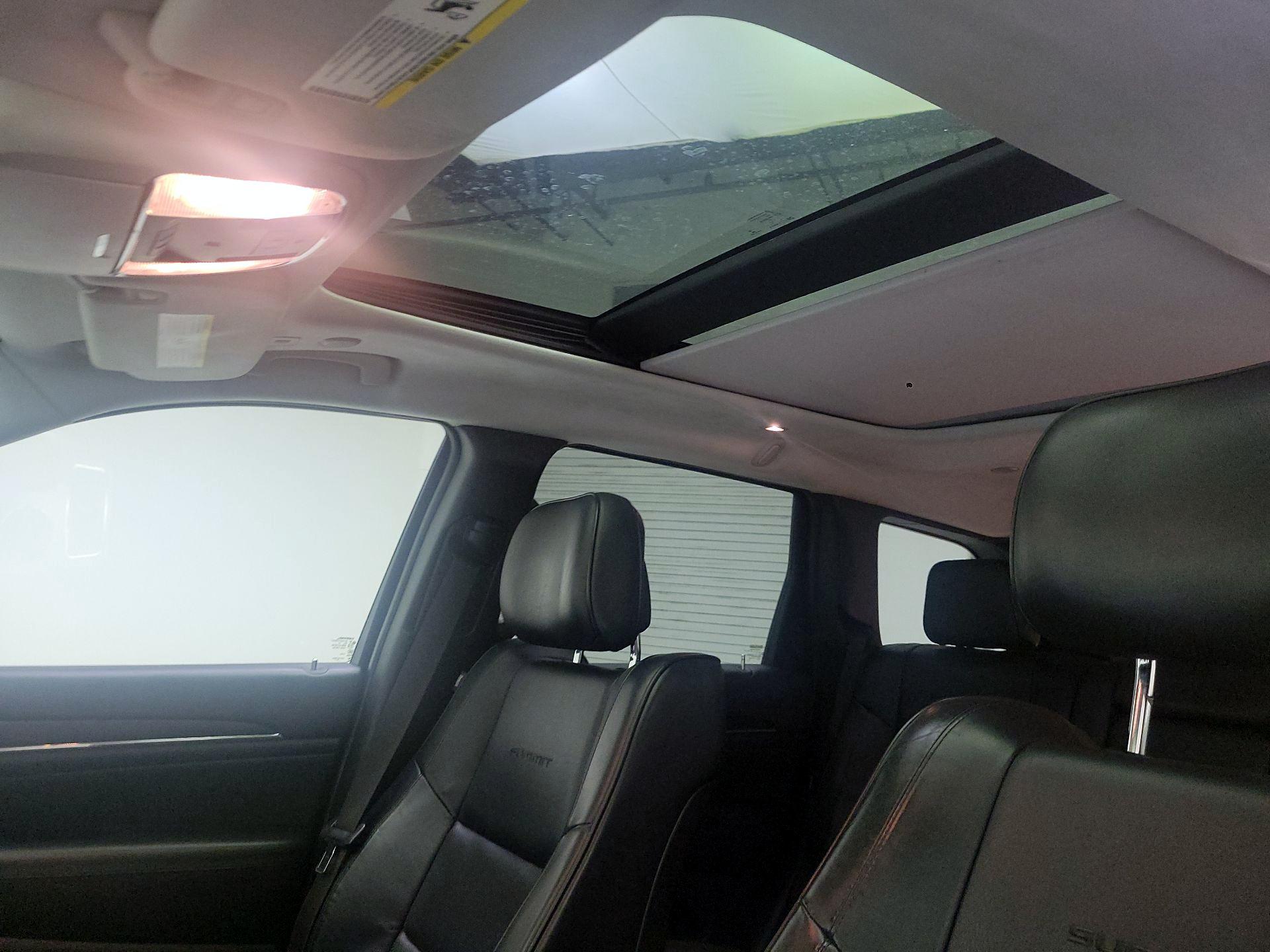 Thumbnail: 2017 Jeep Grand Cherokee - 18