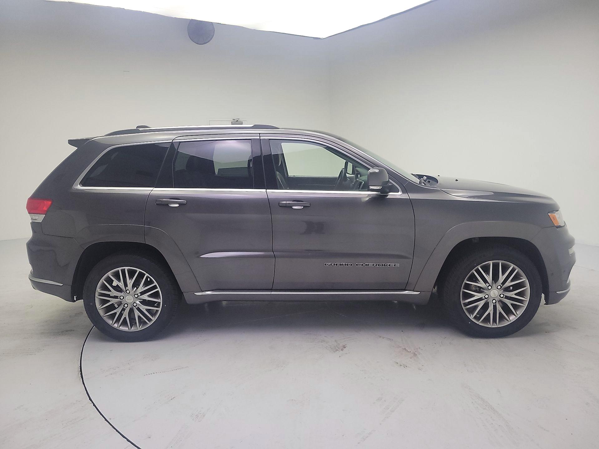 Thumbnail: 2017 Jeep Grand Cherokee - 4