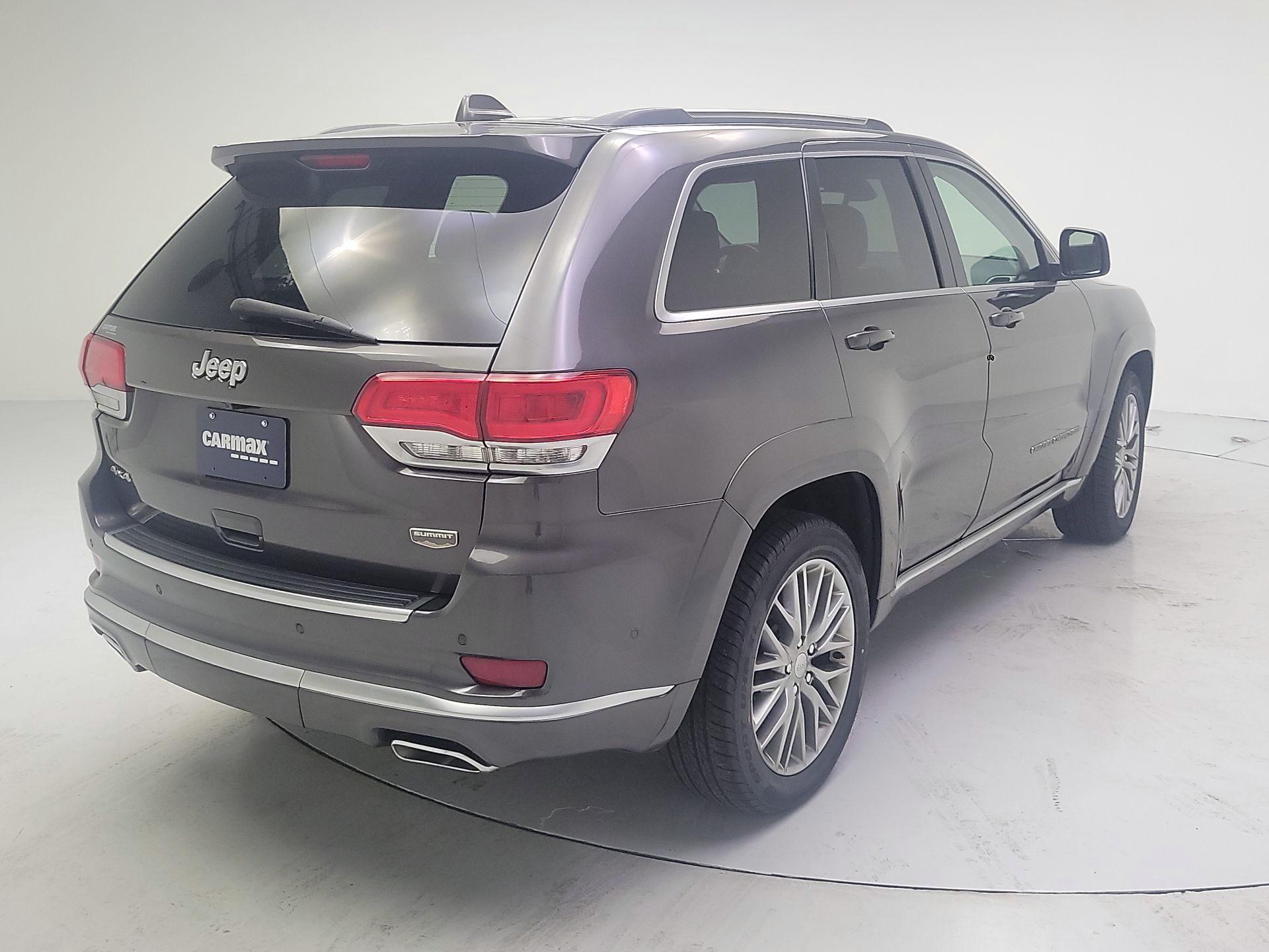 Thumbnail: 2017 Jeep Grand Cherokee - 5