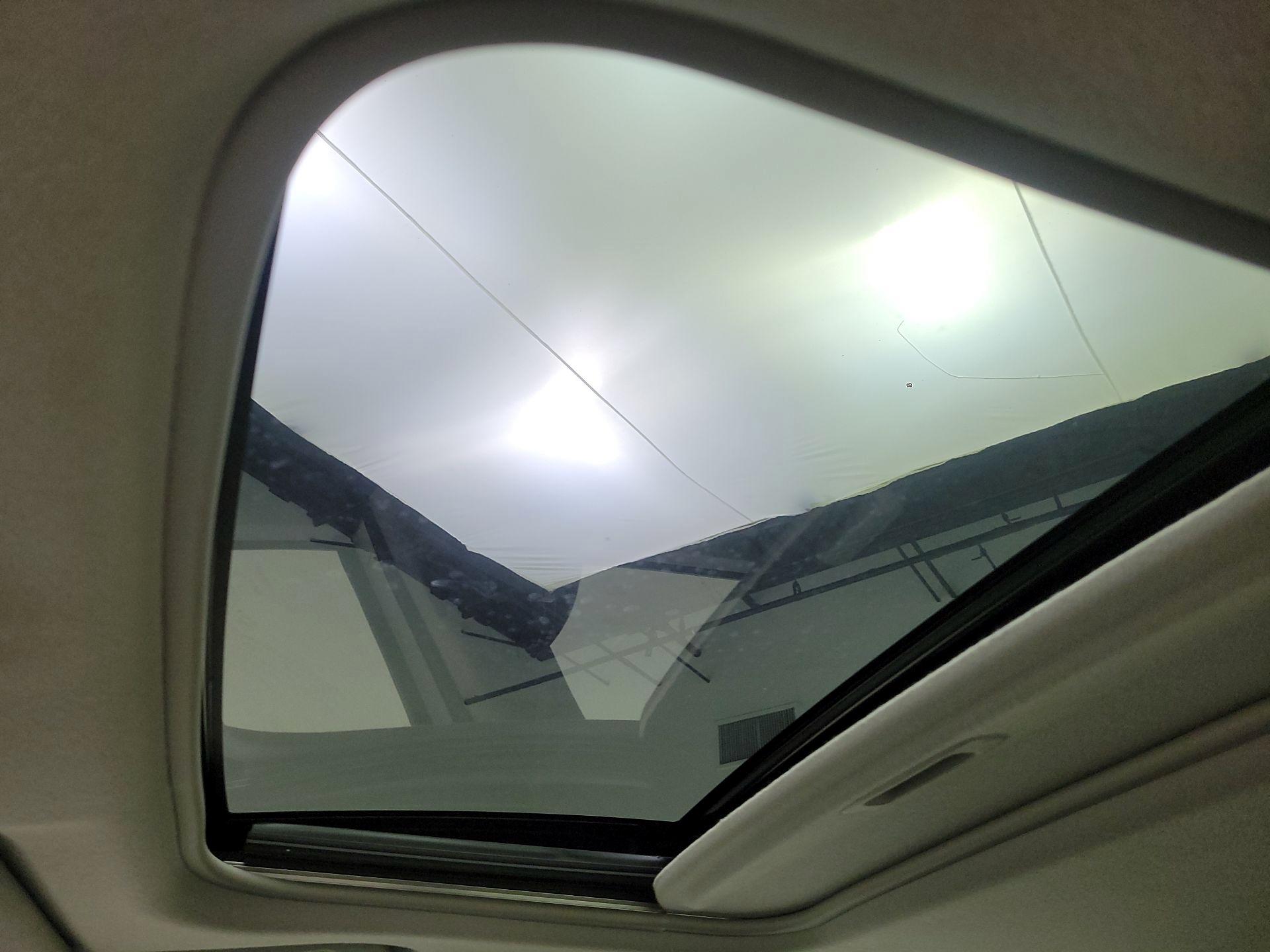 Thumbnail: 2015 Toyota Prius c - 18