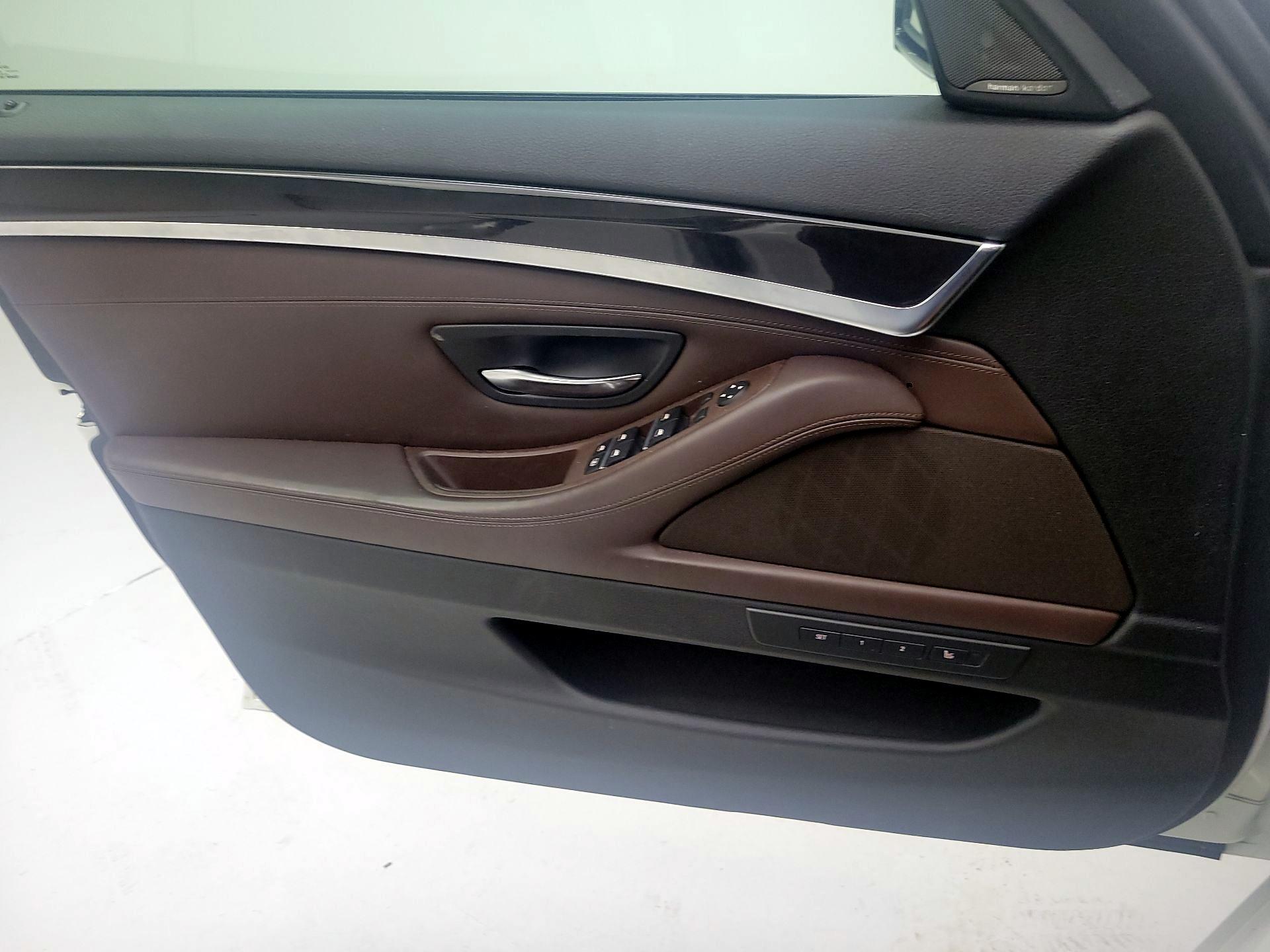 Thumbnail: 2015 BMW 5 Series - 10