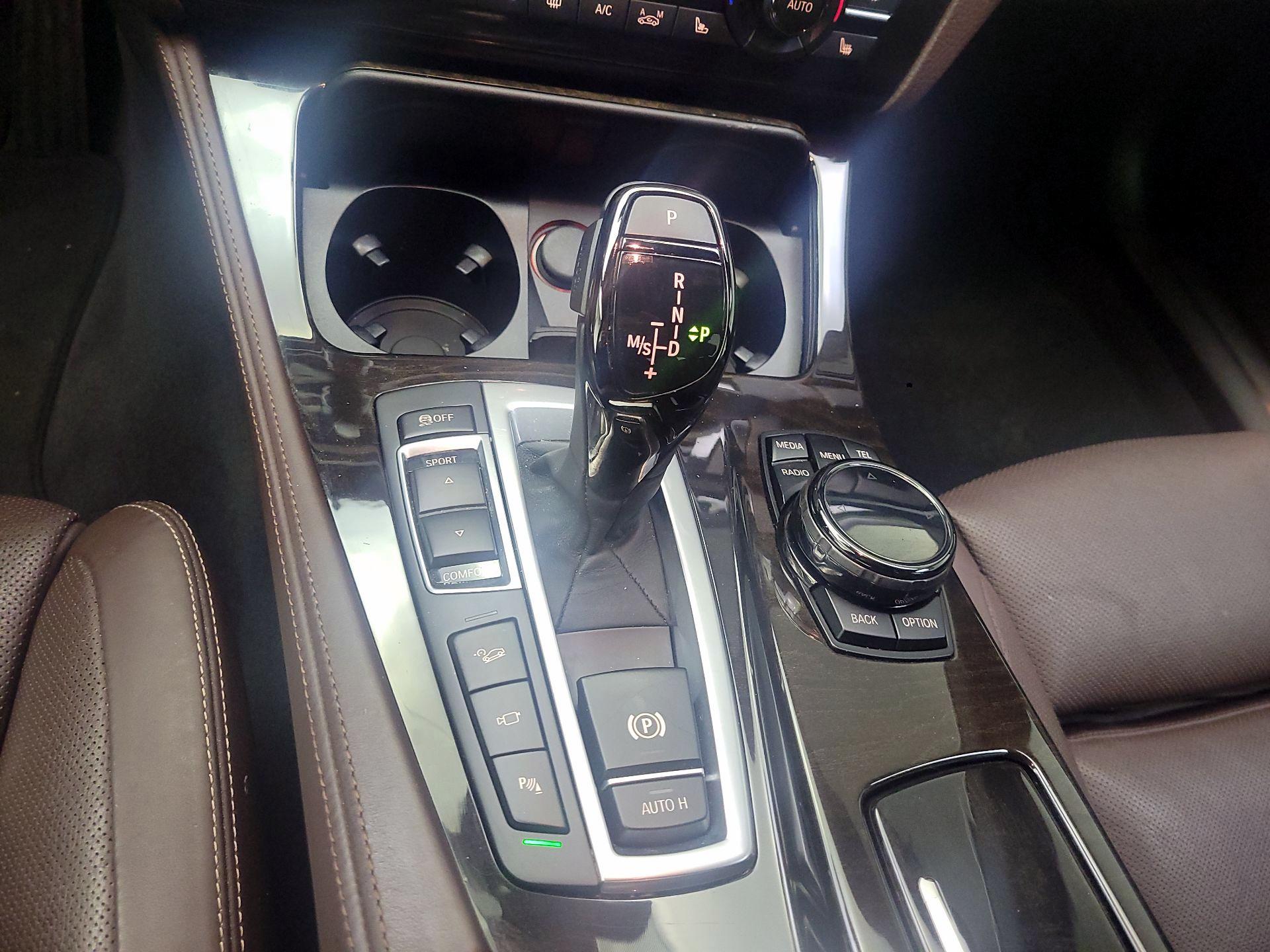 Thumbnail: 2015 BMW 5 Series - 16