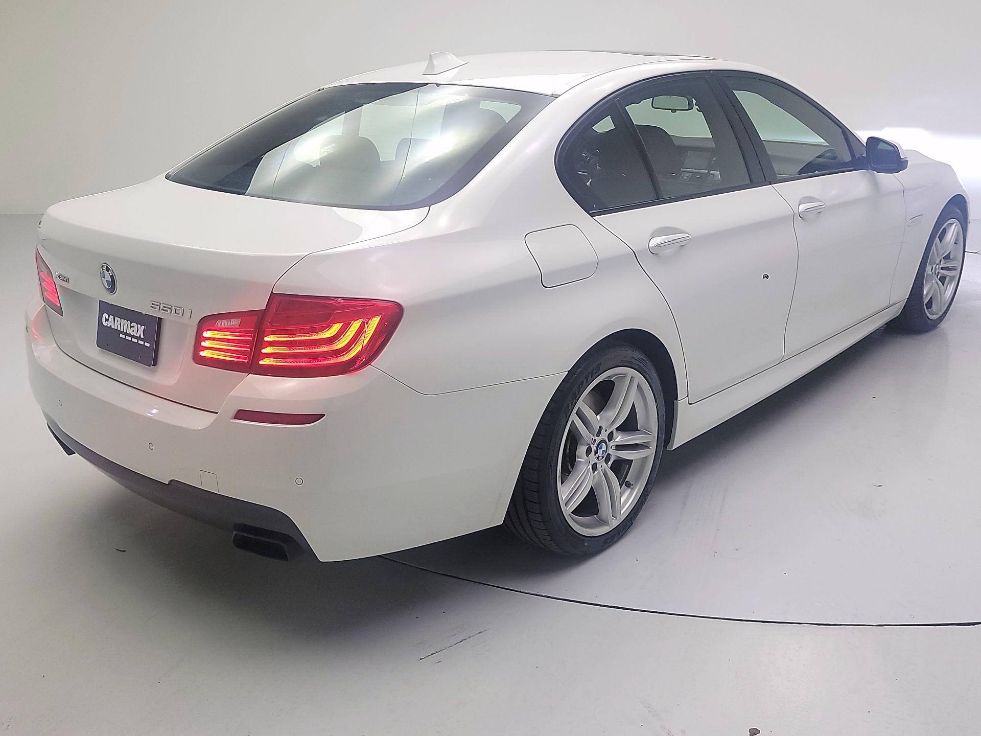 Thumbnail: 2015 BMW 5 Series - 5