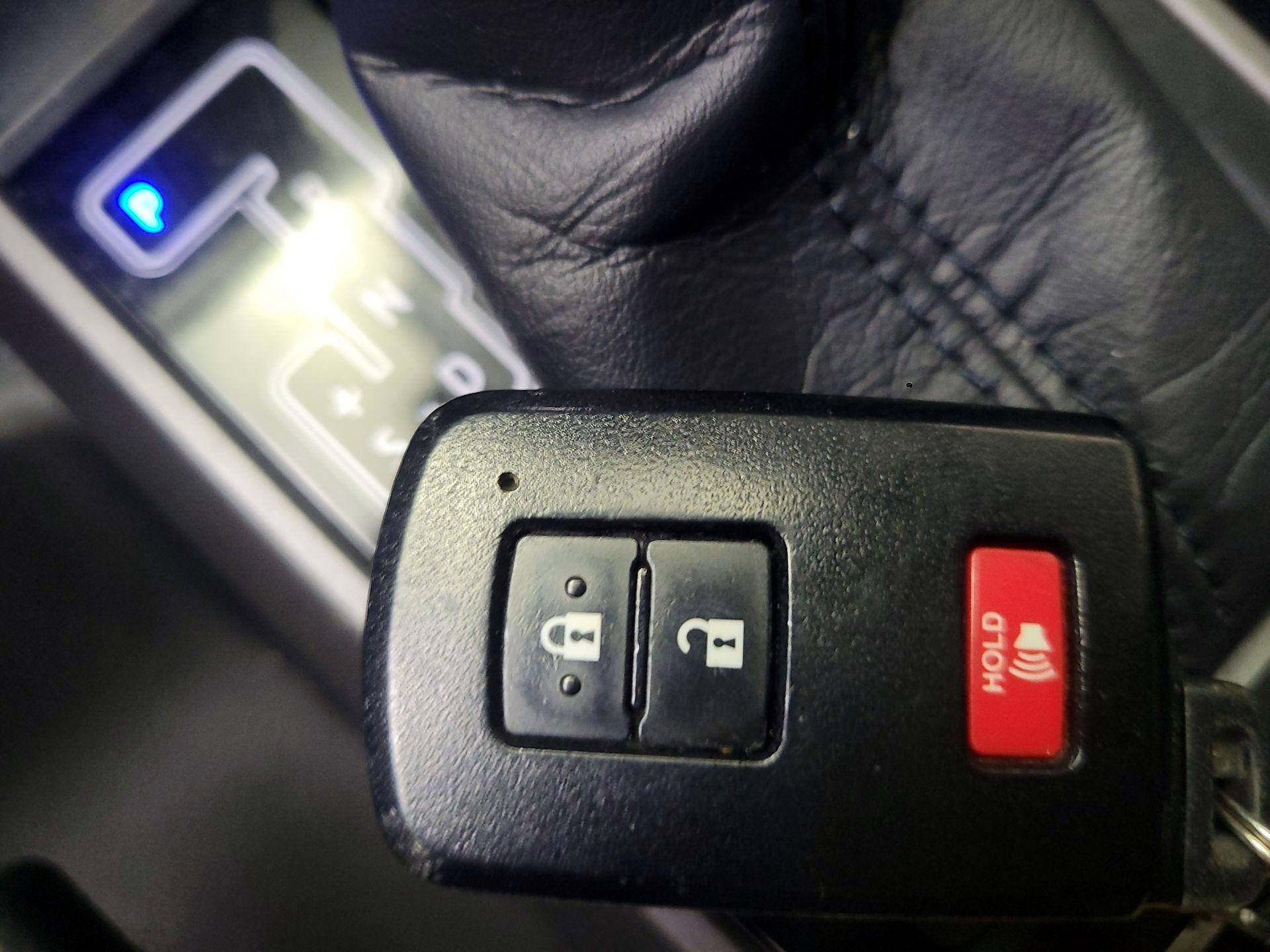 Thumbnail: 2020 Toyota Tacoma - 20