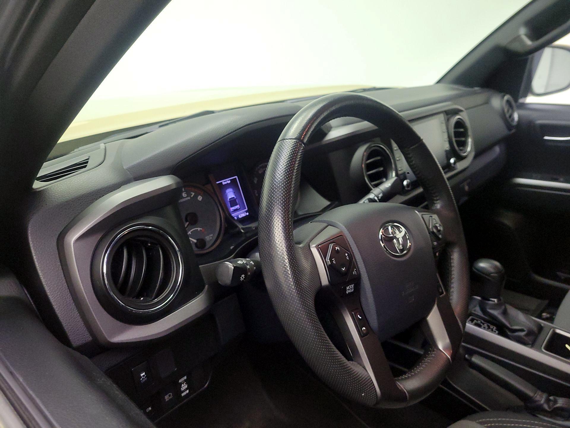 Thumbnail: 2020 Toyota Tacoma - 8