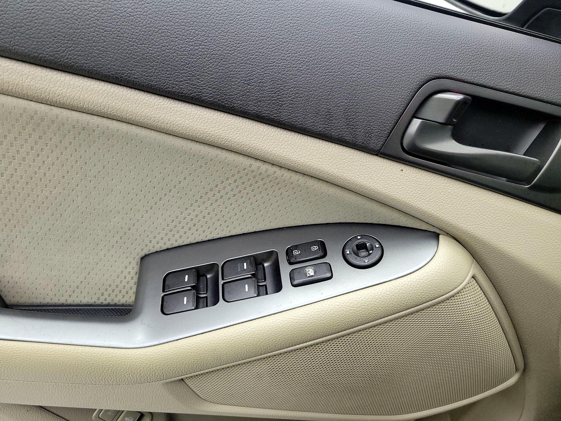 Thumbnail: 2015 Kia Optima - 10