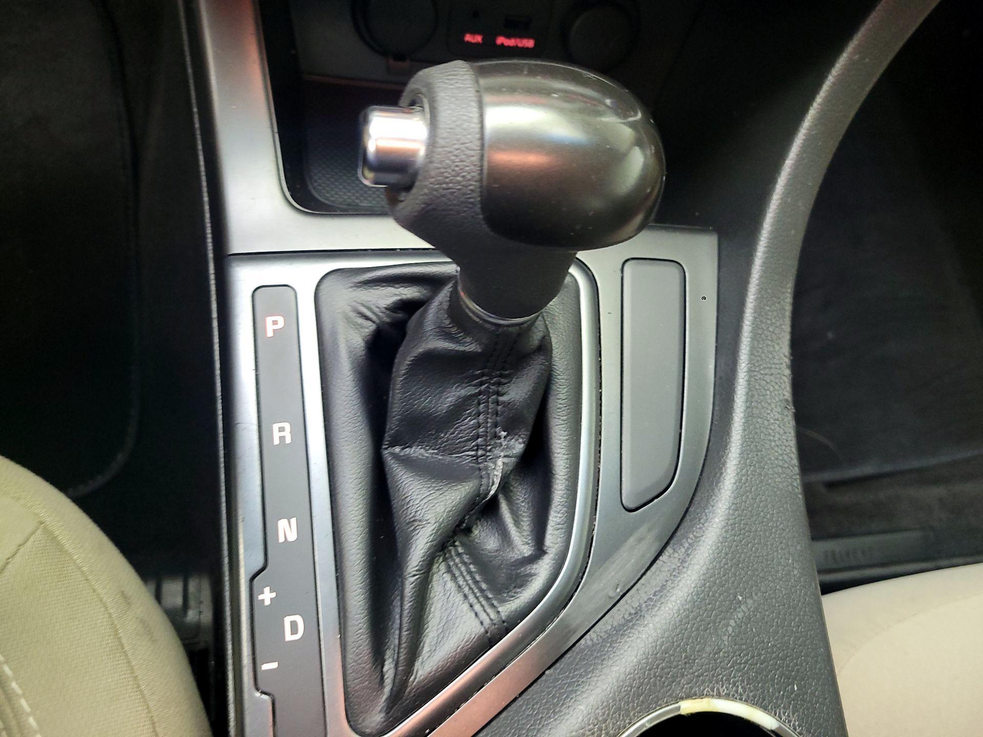 Thumbnail: 2015 Kia Optima - 14