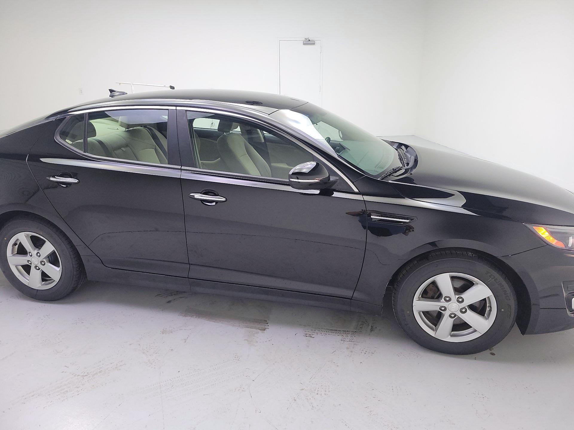 Thumbnail: 2015 Kia Optima - 4