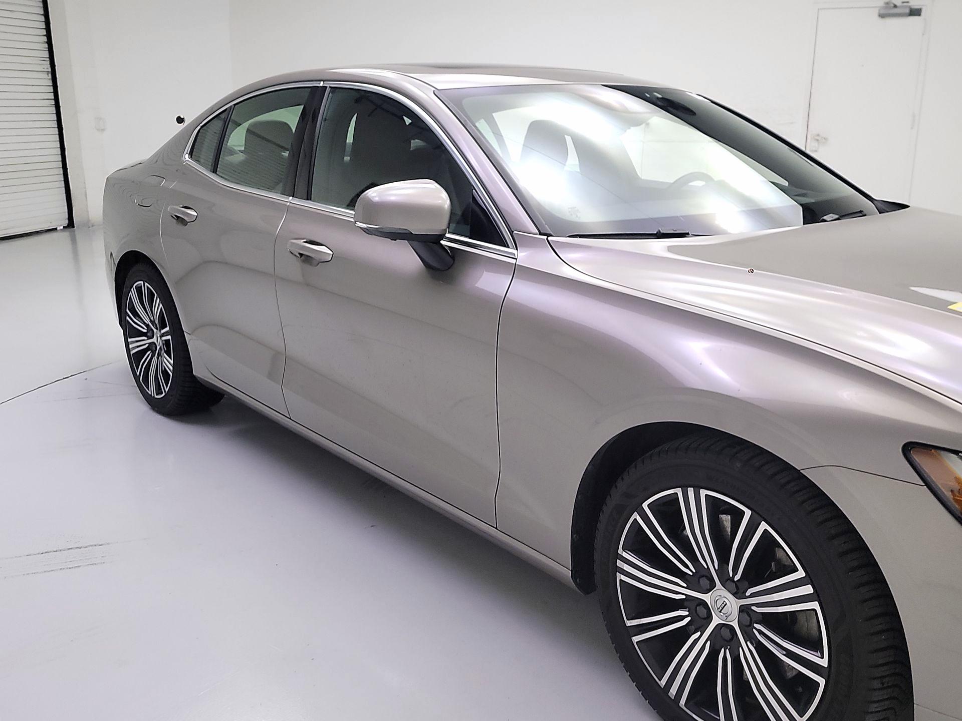 Thumbnail: 2021 Volvo S60 - 1