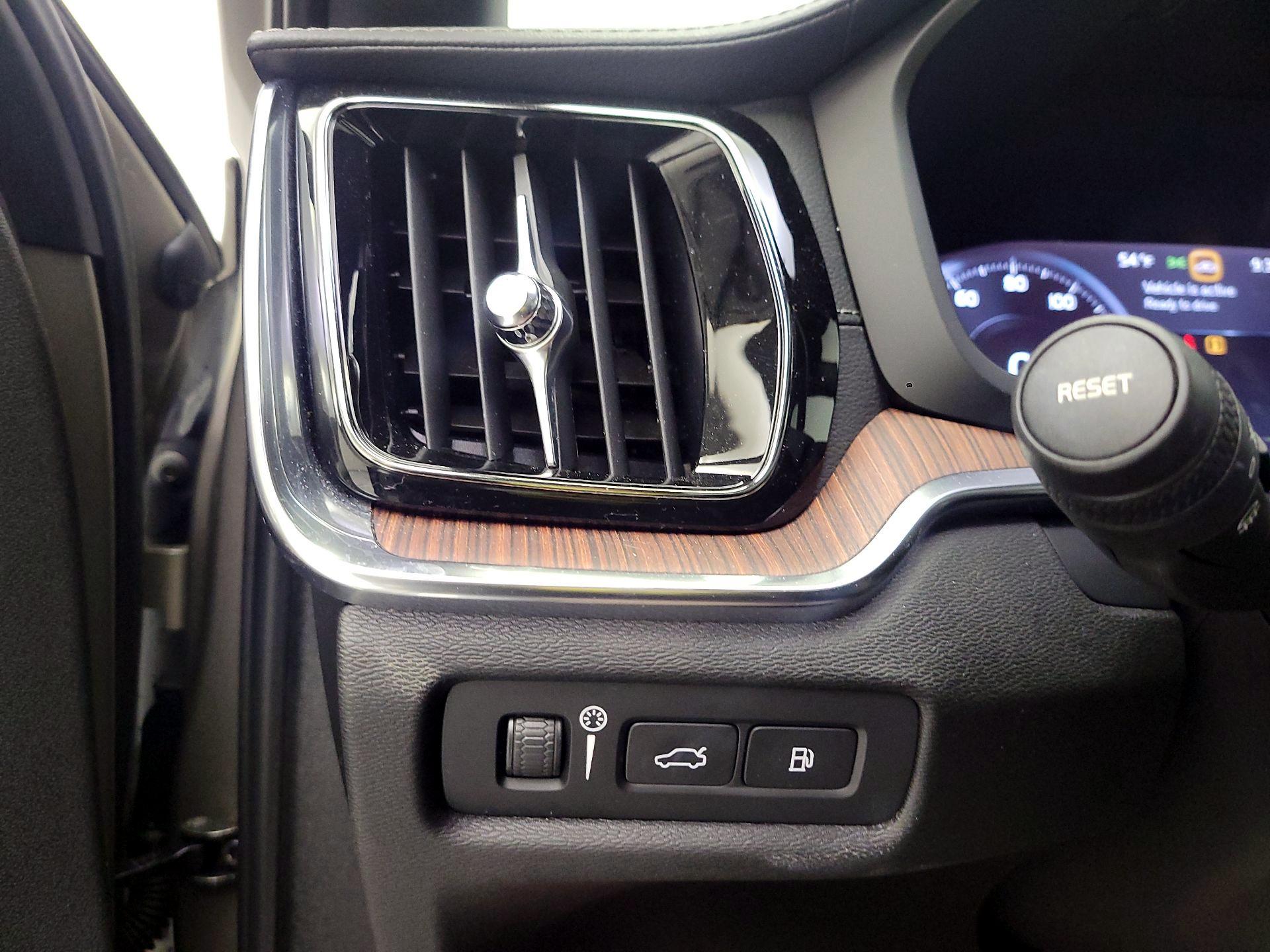 Thumbnail: 2021 Volvo S60 - 11