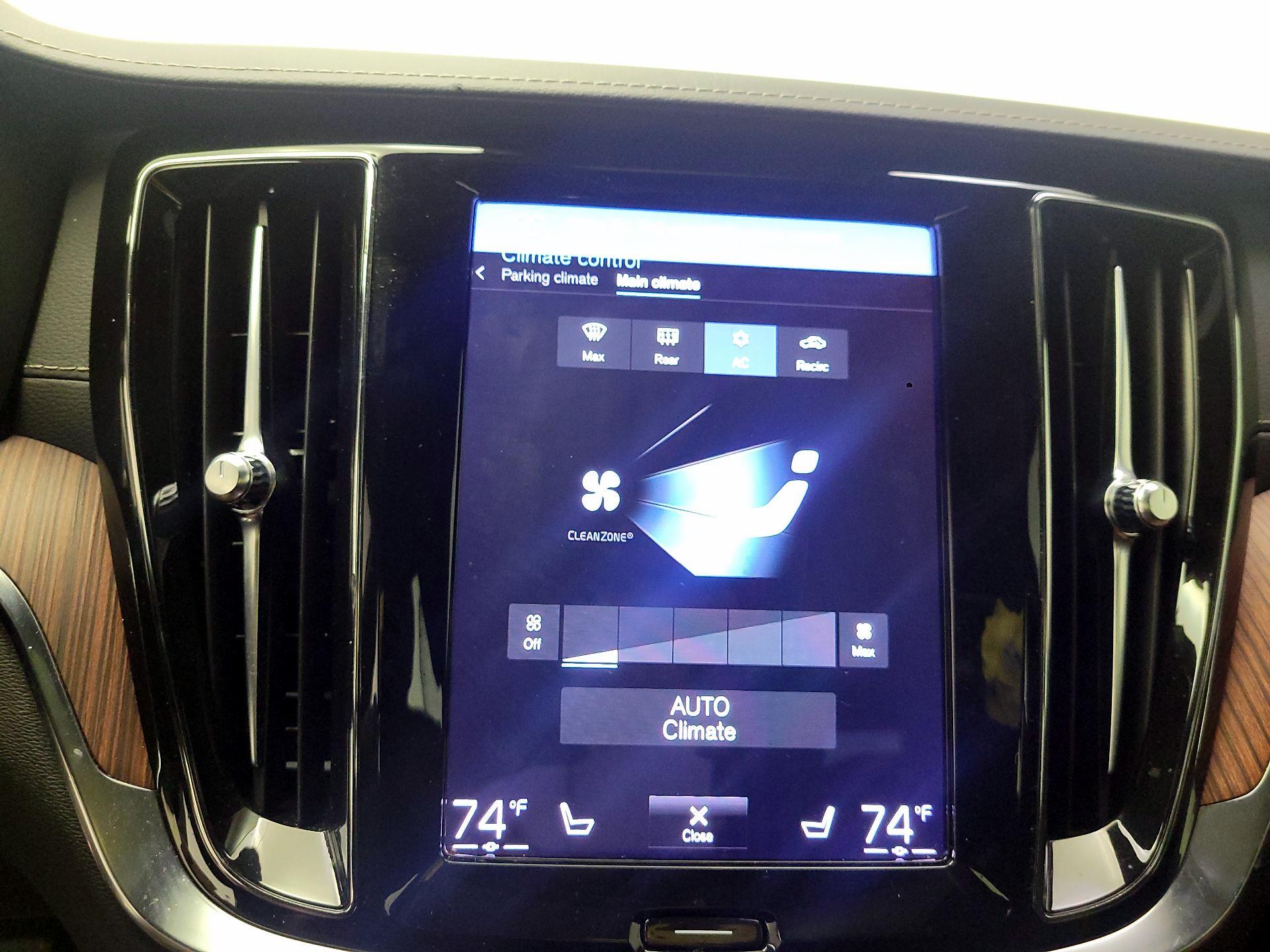 Thumbnail: 2021 Volvo S60 - 14