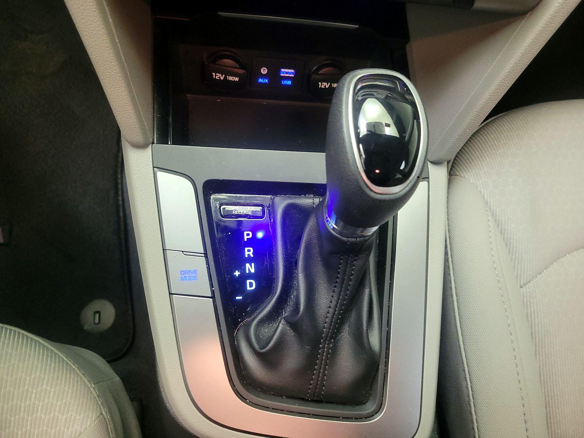 Thumbnail: 2018 Hyundai Elantra - 14