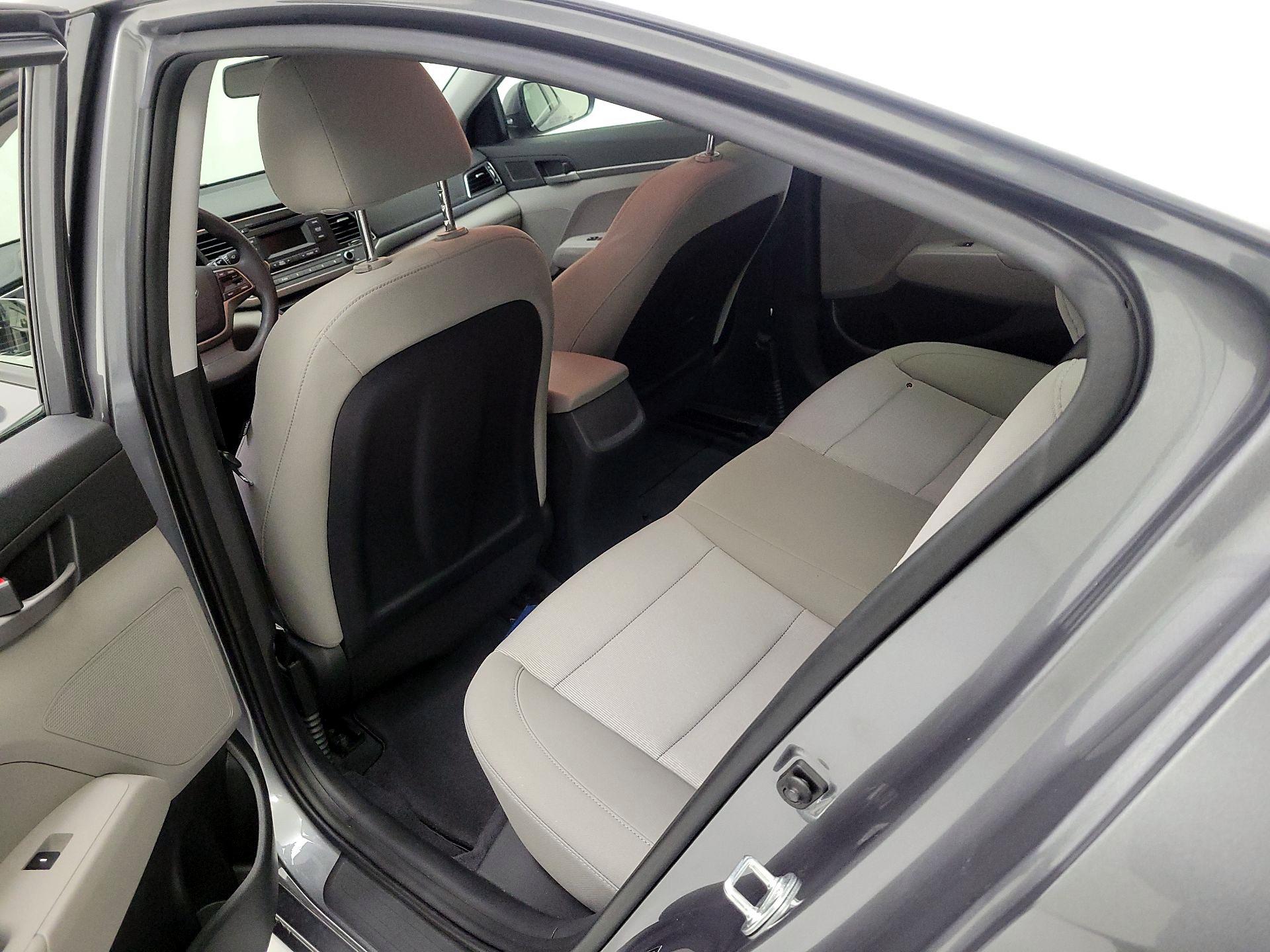 Thumbnail: 2018 Hyundai Elantra - 16