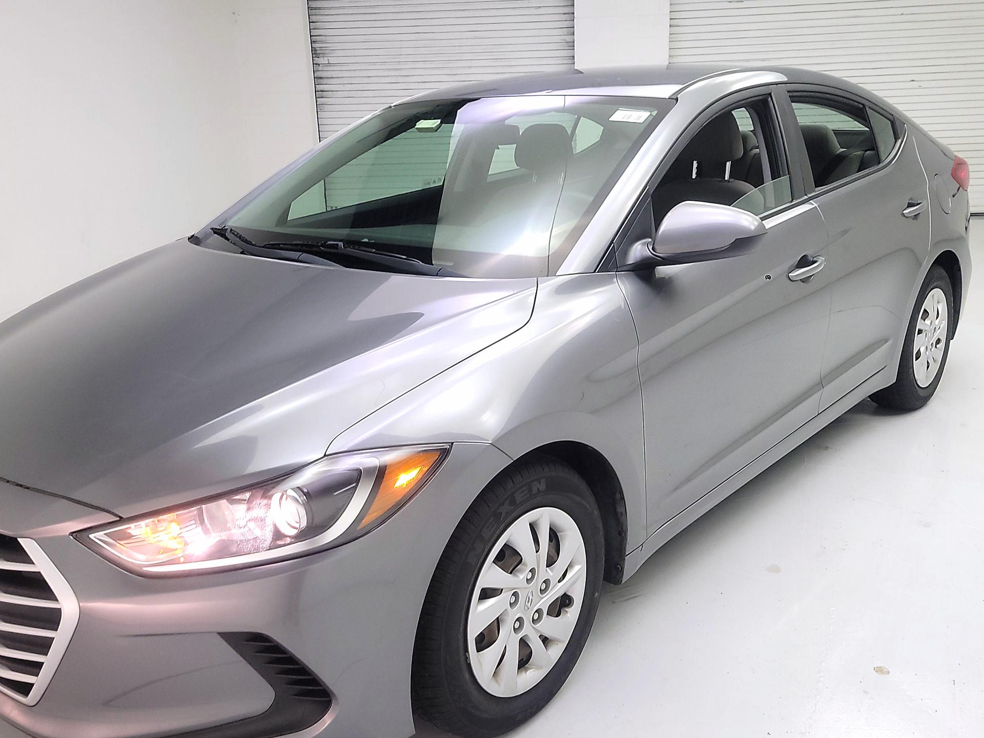 Thumbnail: 2018 Hyundai Elantra - 3