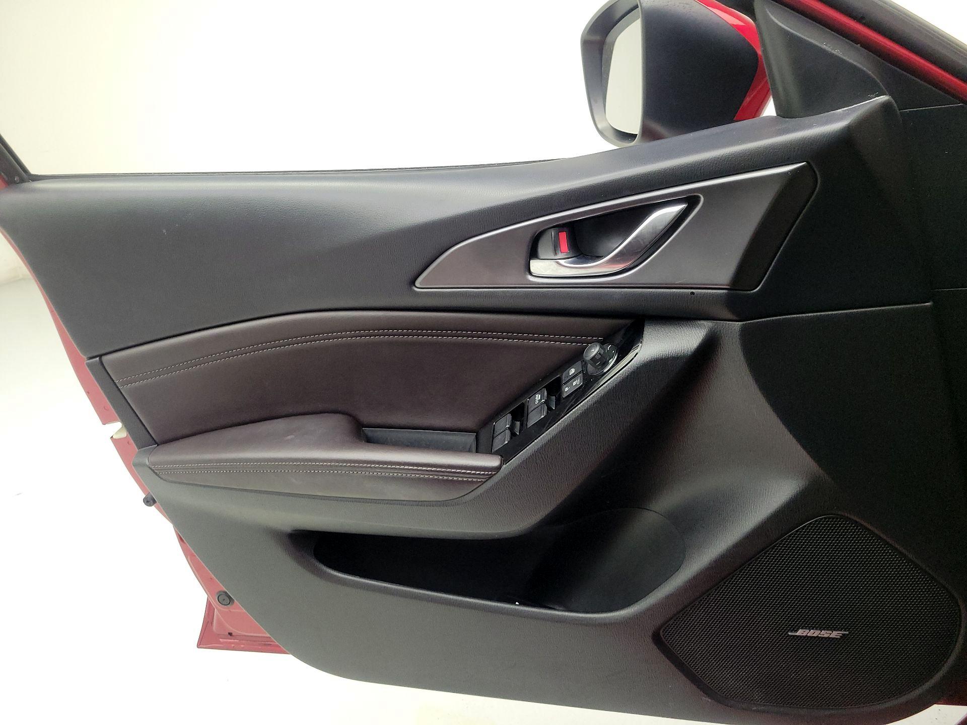 Thumbnail: 2018 Mazda Mazda3 - 10