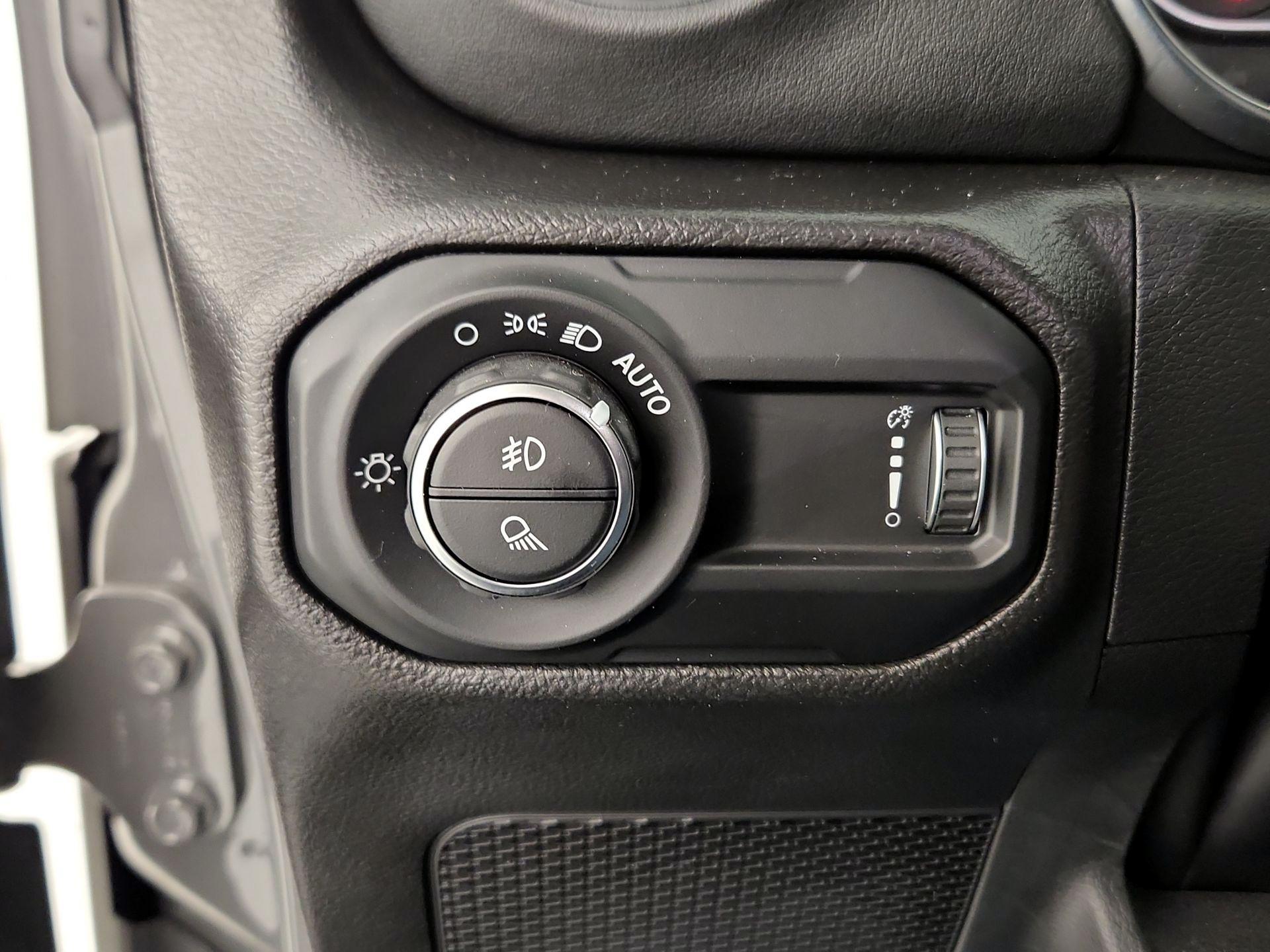 Thumbnail: 2023 Jeep Gladiator - 13