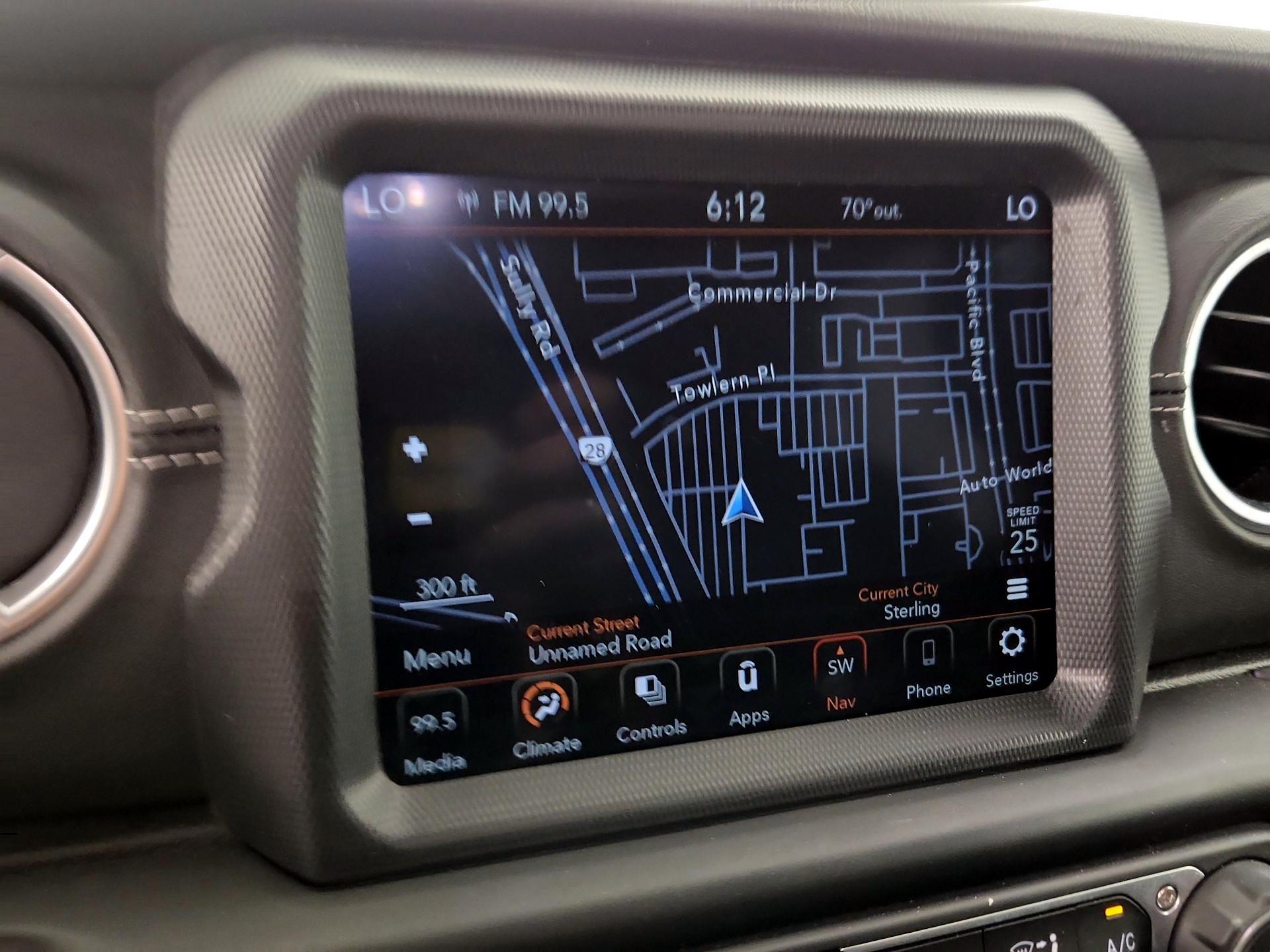 Thumbnail: 2023 Jeep Gladiator - 14