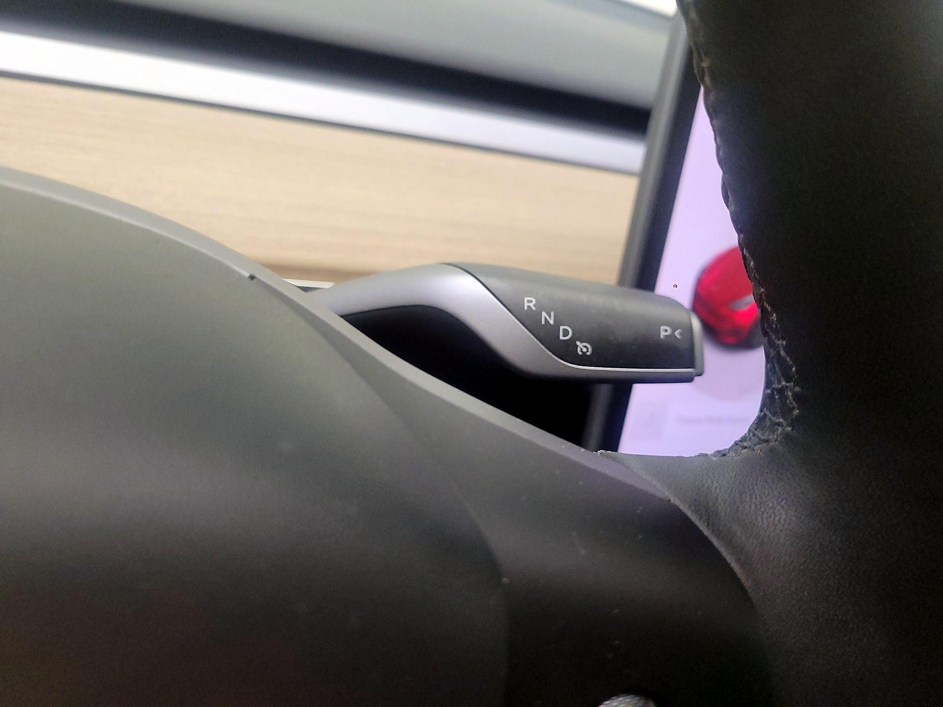 Thumbnail: 2025 Tesla Model Y - 17