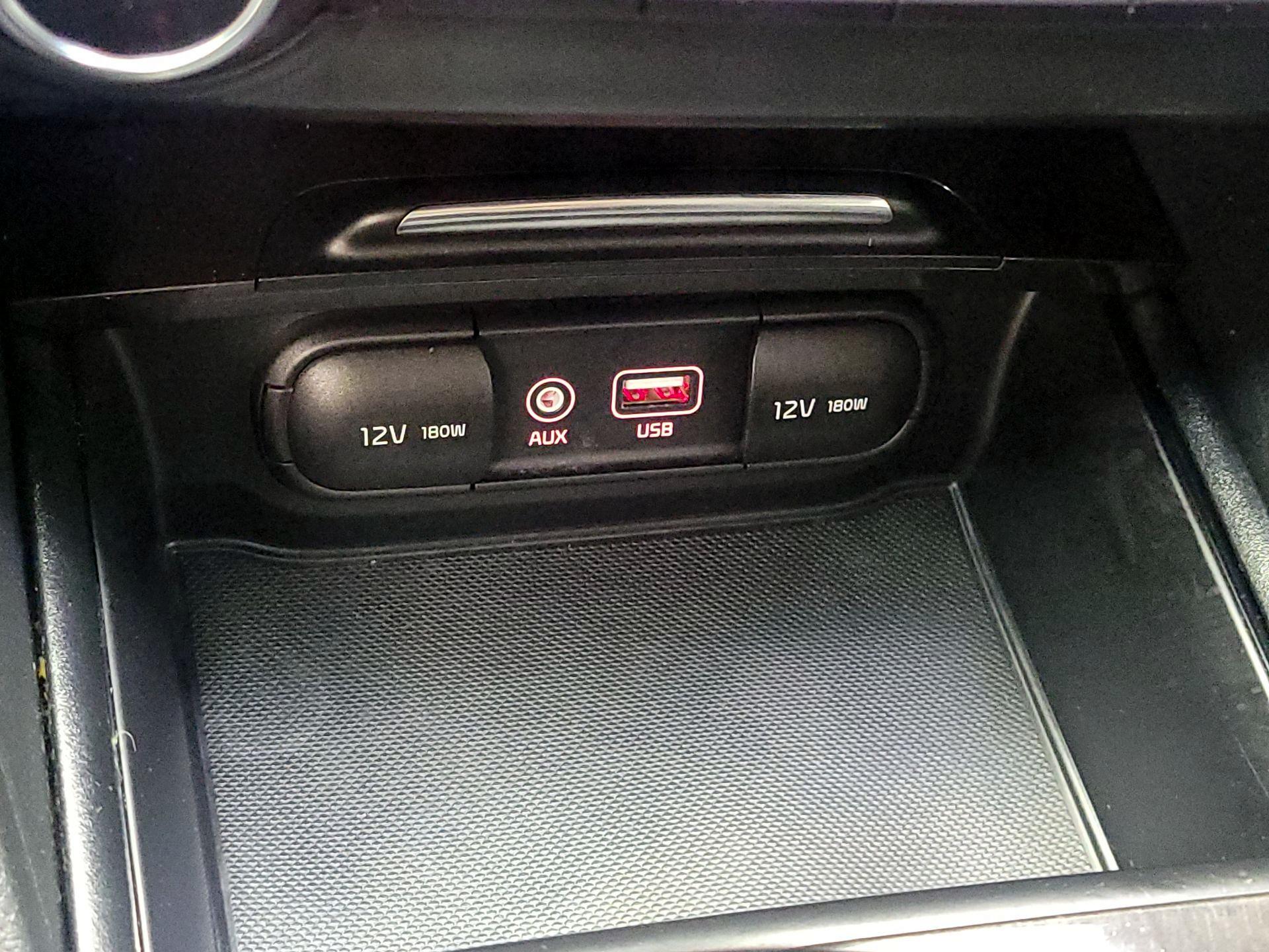 Thumbnail: 2017 Kia Optima - 17