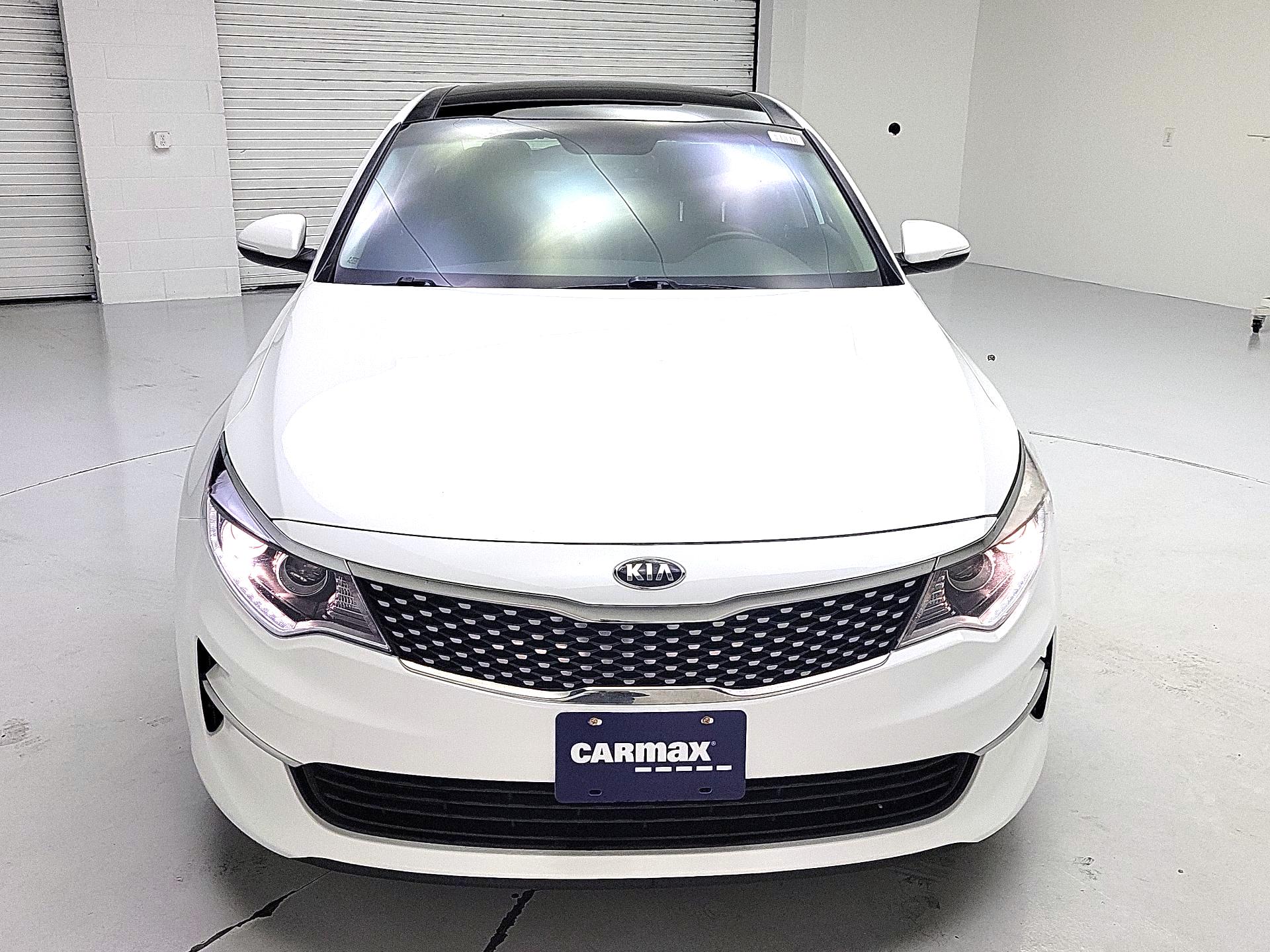 Thumbnail: 2017 Kia Optima - 2